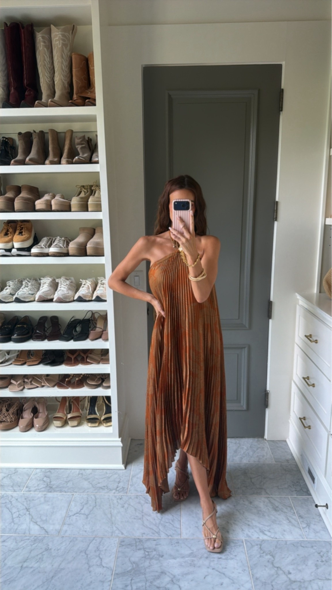 Code Sarah40 for 40% off Vici
Dress - size small