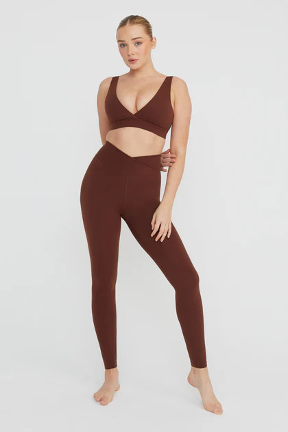 DAYFLEX V NECK SPORTS BRA - WALNUT | TALA (UK)