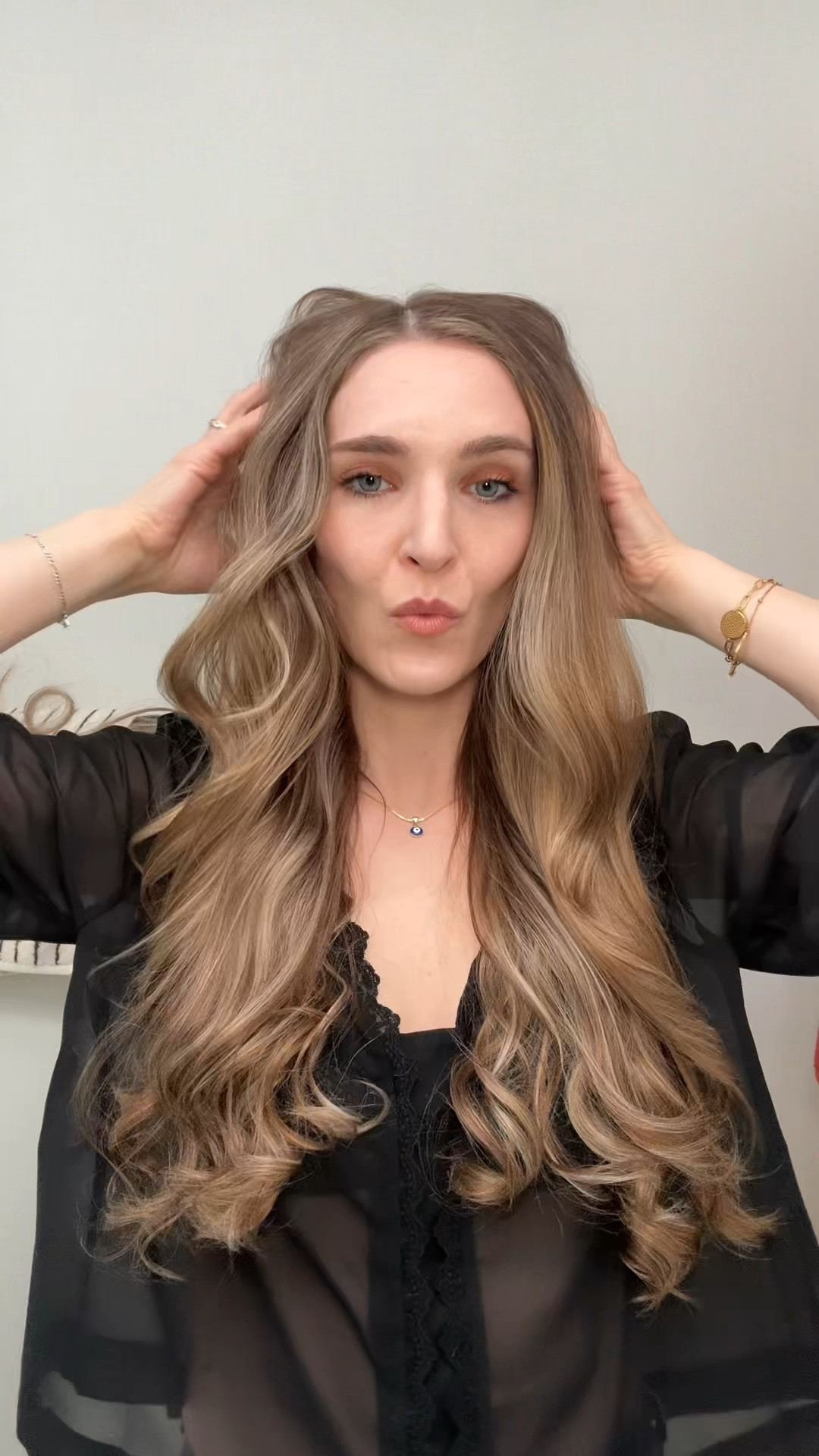 😘