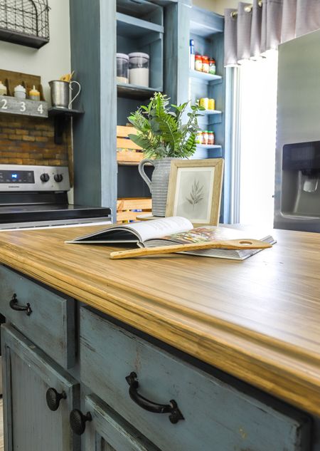 Everything you need to paint your countertops with a faux wood grain finish 

#LTKhome #LTKstyletip #LTKfindsunder100