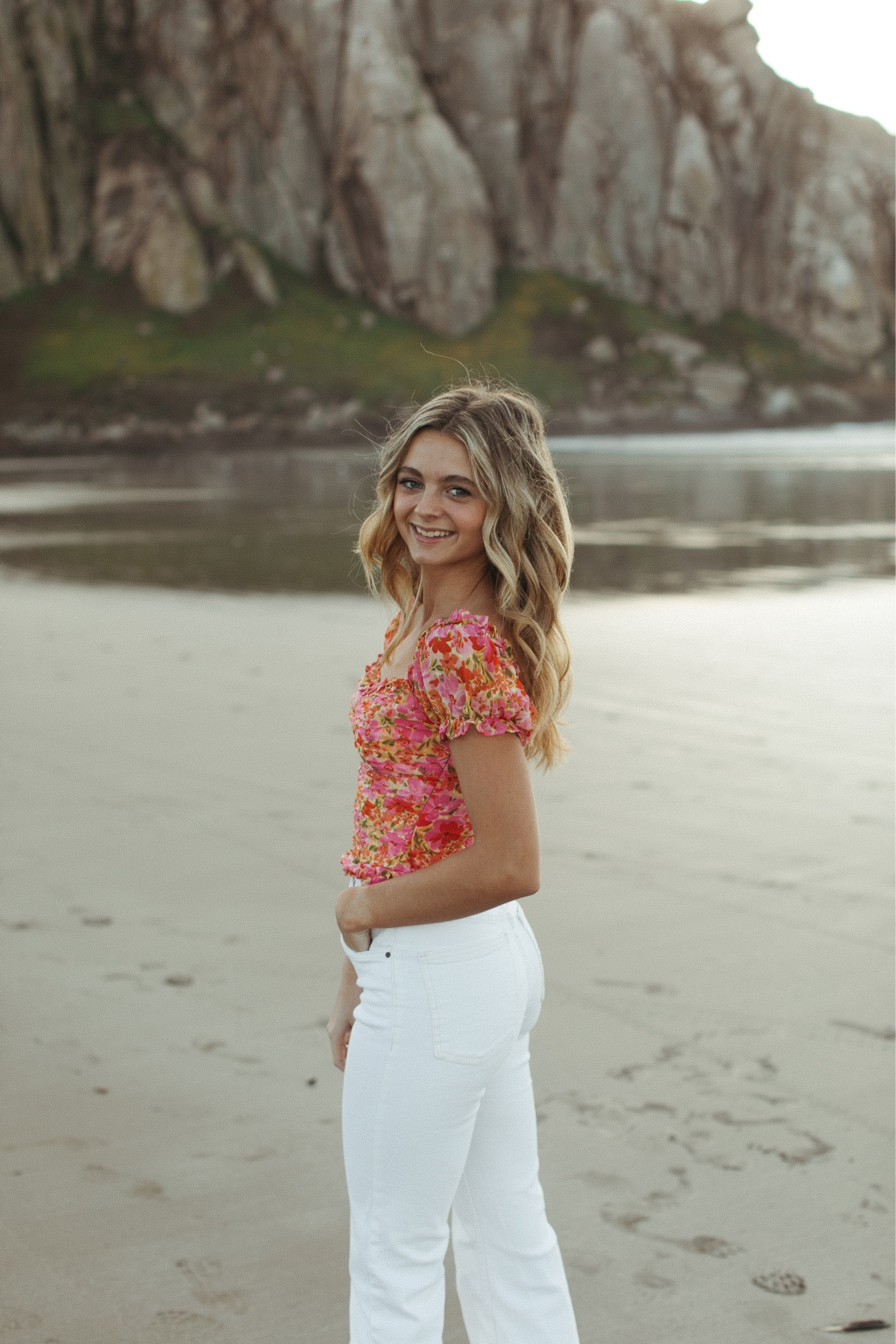 much love for this floral pink top from astr the label 🌸💐 perfect for spring & summer and to pair with white pants!!

#LTKSeasonal