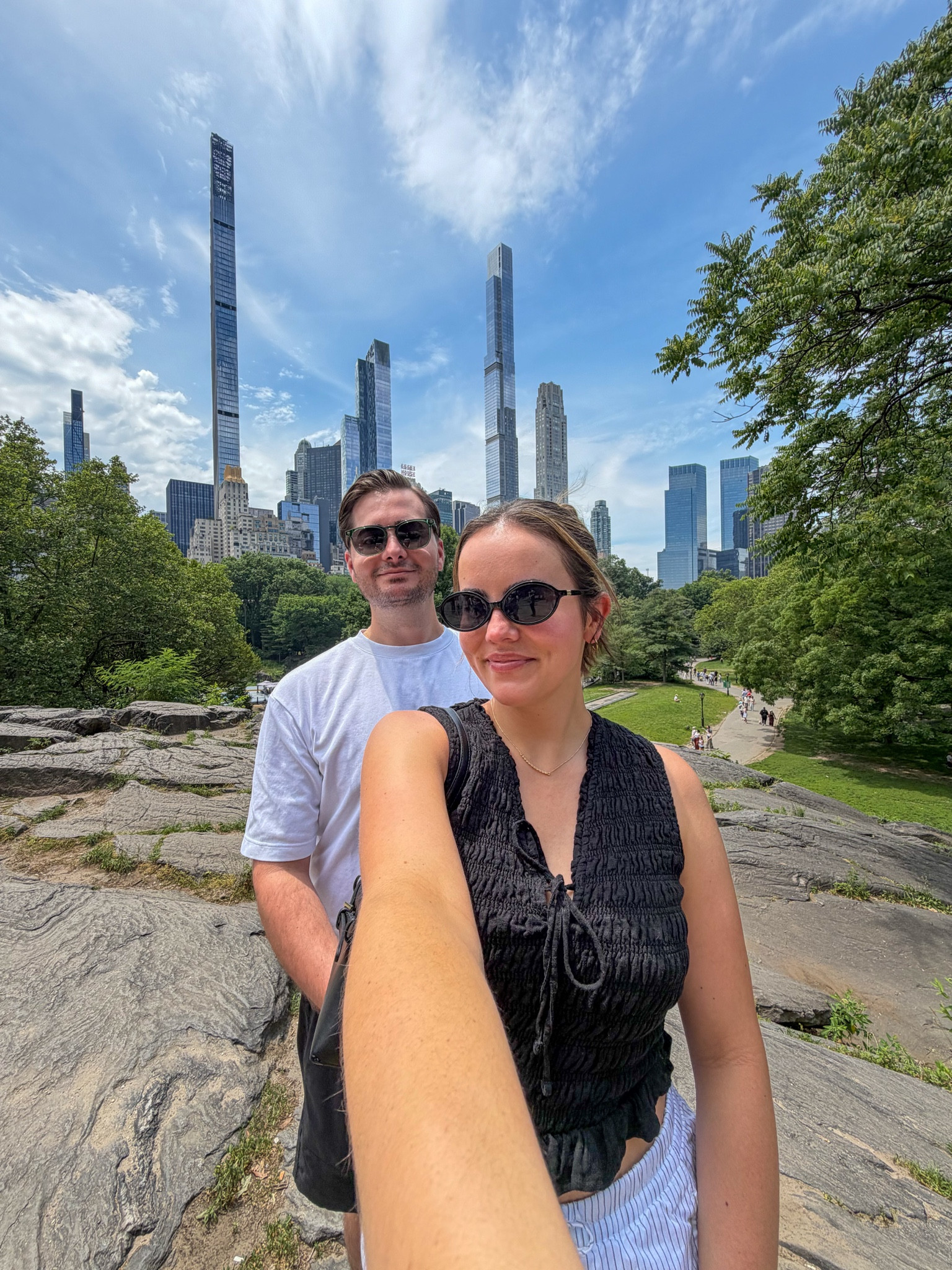 @abercrombie ootd exploring Central Park 🌳🥯

#LTKootd #LTKTravel #LTKSaleAlert