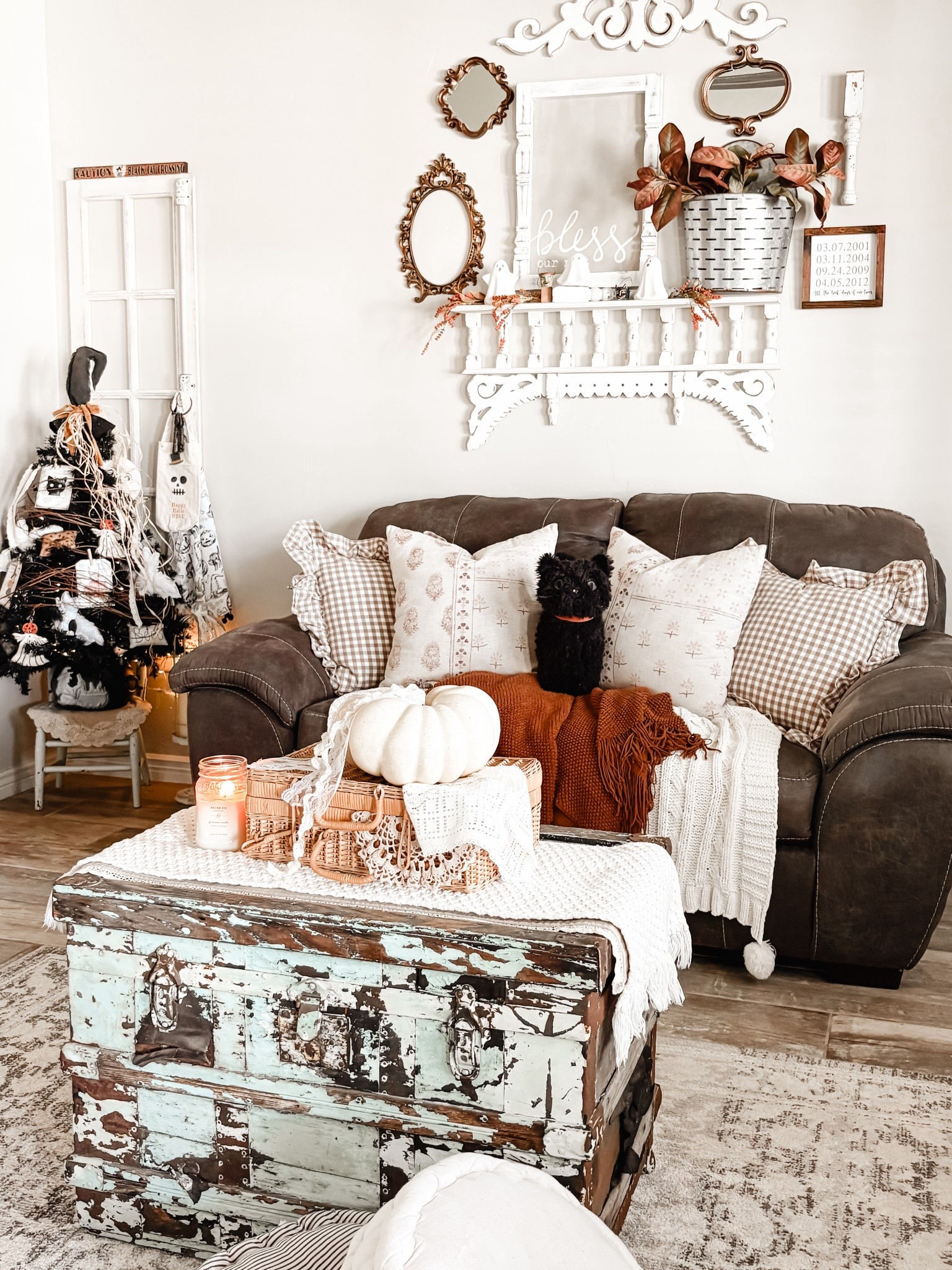 My cottage style for fall/halloween I love black kitties  

#LTKStyleTip #LTKHalloween 

#LTKHome