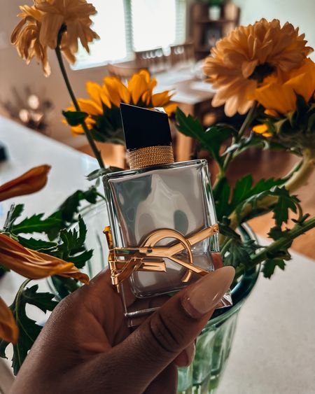I am not a huge lavender fan but this scent mixed with the orange blossoms & musk notes…chefs kiss! Reminds me so much of home! I think it’s a perfect wear for homecoming and the fall season!!

Product name: L’Absolu Plantine by YSL
#YSLBeauty 

#LTKHoliday #LTKhome #LTKSeasonal