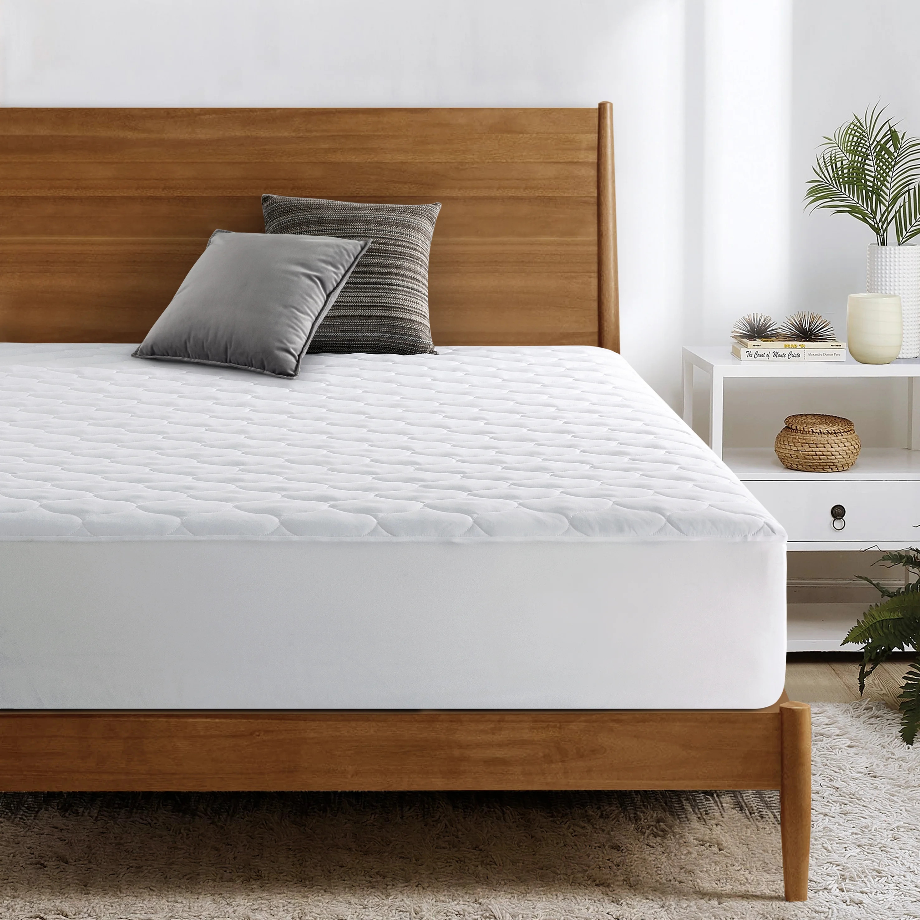 Sertapedic 5-in-1 Ultimate Quilted Comfort & Protection Mattress Pad, White, Queen | Walmart (US)