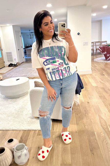 use code AFLTK to save 20% off at Abercrombie

Abercrombie team NFL outfit! Wearing an XXL for an oversized look! // midsize style, midsize outfit, casual outfit idea, size 12 #LTKMostLoved 


#LTKsalealert #LTKSpringSale #LTKmidsize