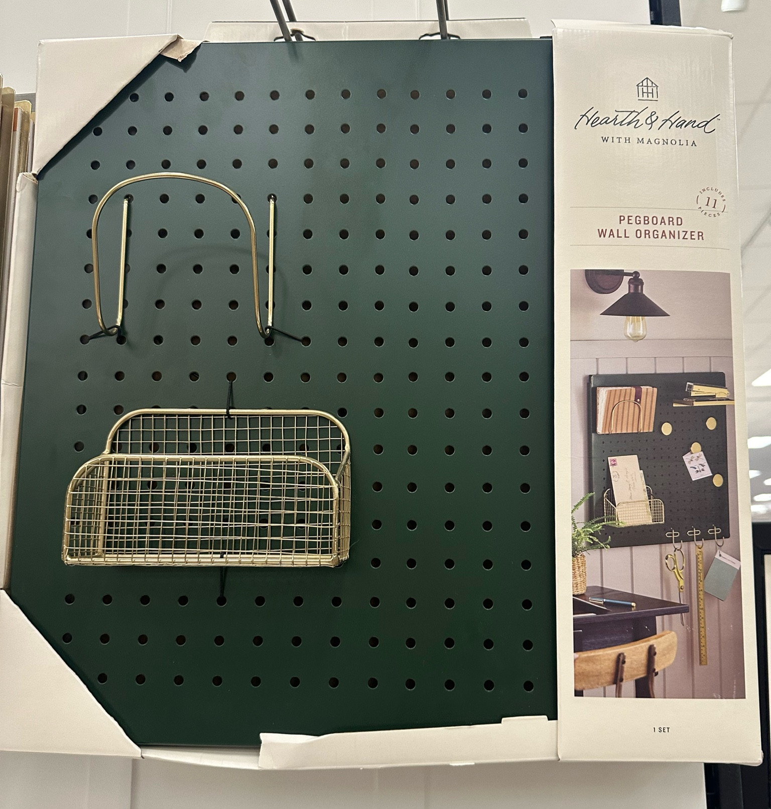 Pegboard wall organizer 



Target finds, christinegerace 🤍

#LTKFindsUnder50 #LTKHome #LTKFallSale