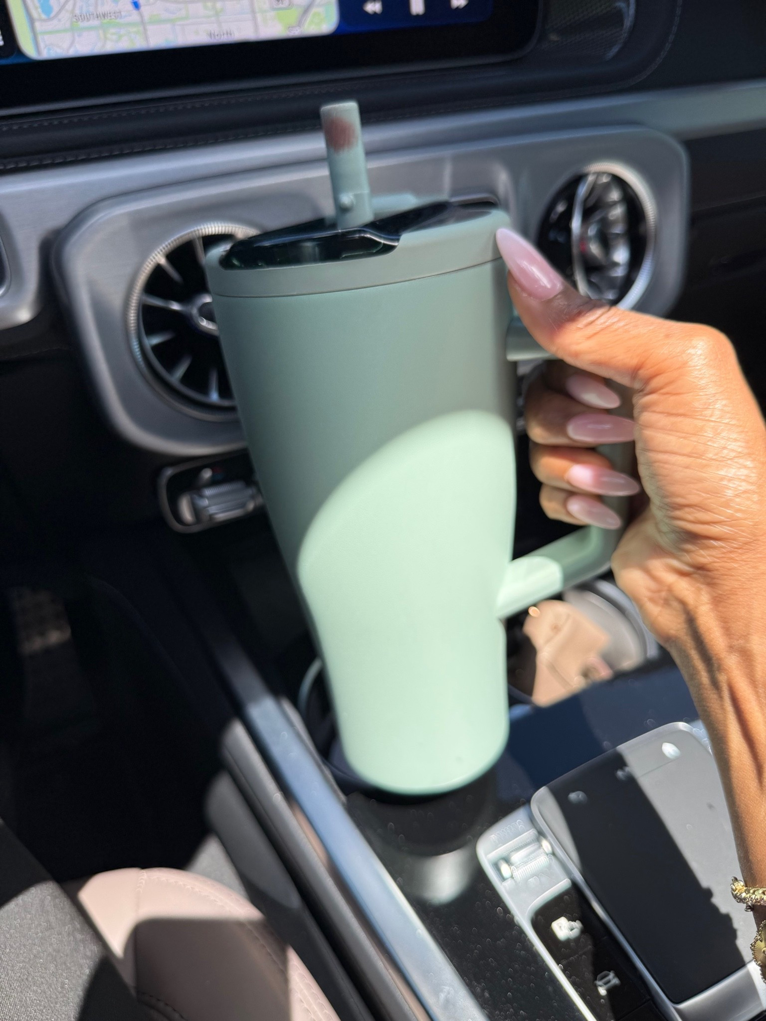 My favorite tumbler for staying hydrated all day ✨
I’ve been using this nonstop lately and it’s perfect for everyday errands & busy days.

Mi tumbler favorito para mantenerme hidratada todo el día.

#LTKselfcare #LTKfitnessgoals #LTKdayinmylife