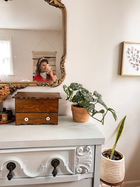 Dresser styling with plants


Bedroom, dresser, plants



#LTKStyleTip #LTKFindsUnder100 #LTKHome