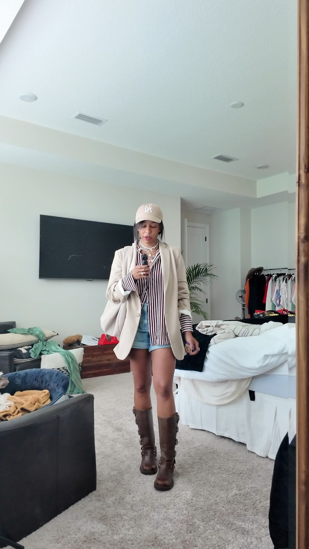 Transitional fit check! 

Shirt: small tts
Boots: 37 tts
Blazer: medium tts
Levis: 26 tts