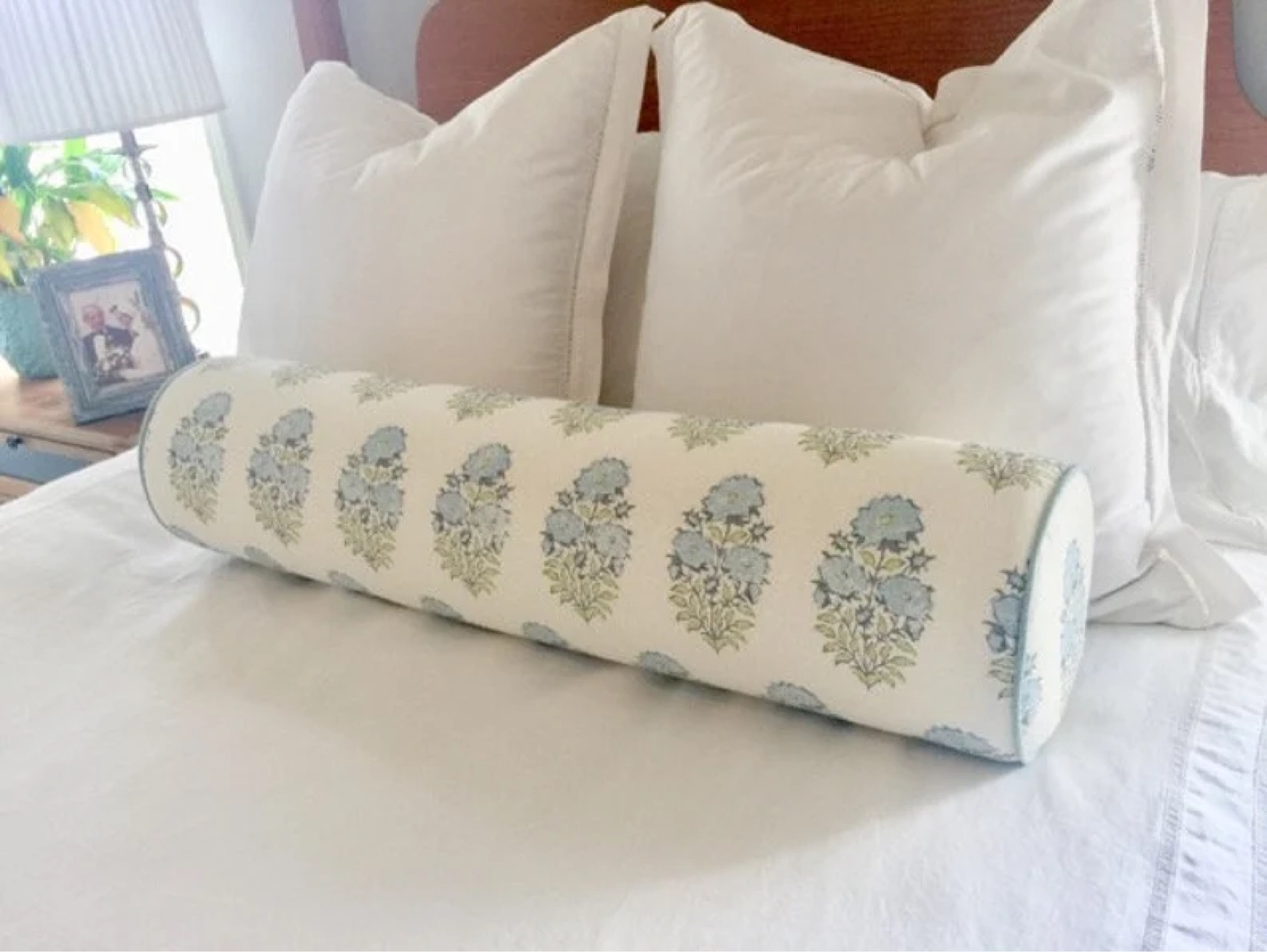 Grandmillennial bedding, bolster pillow, pillow cover

#grandmillennial #grandmillennialdecor #chinoiserie #grandmillennialstyle #chinoiseriechic #blueandwhiteforever #blueandwhite #chinoiseriechicstyle #traditionaldecor #blueandwhitedecor #vintage #traditionalhome #vintagedecor #interiordesign #homedecor #southernhome #grannychic #vintagefinds #grandmillenialstyle #traditionalhomedecor #southernliving #classicdecor #blueandwhitehome #preppydecor #curateyourspace #antiques #shopvintage #decor #allaboutthemix


#LTKU #LTKhome #LTKFind