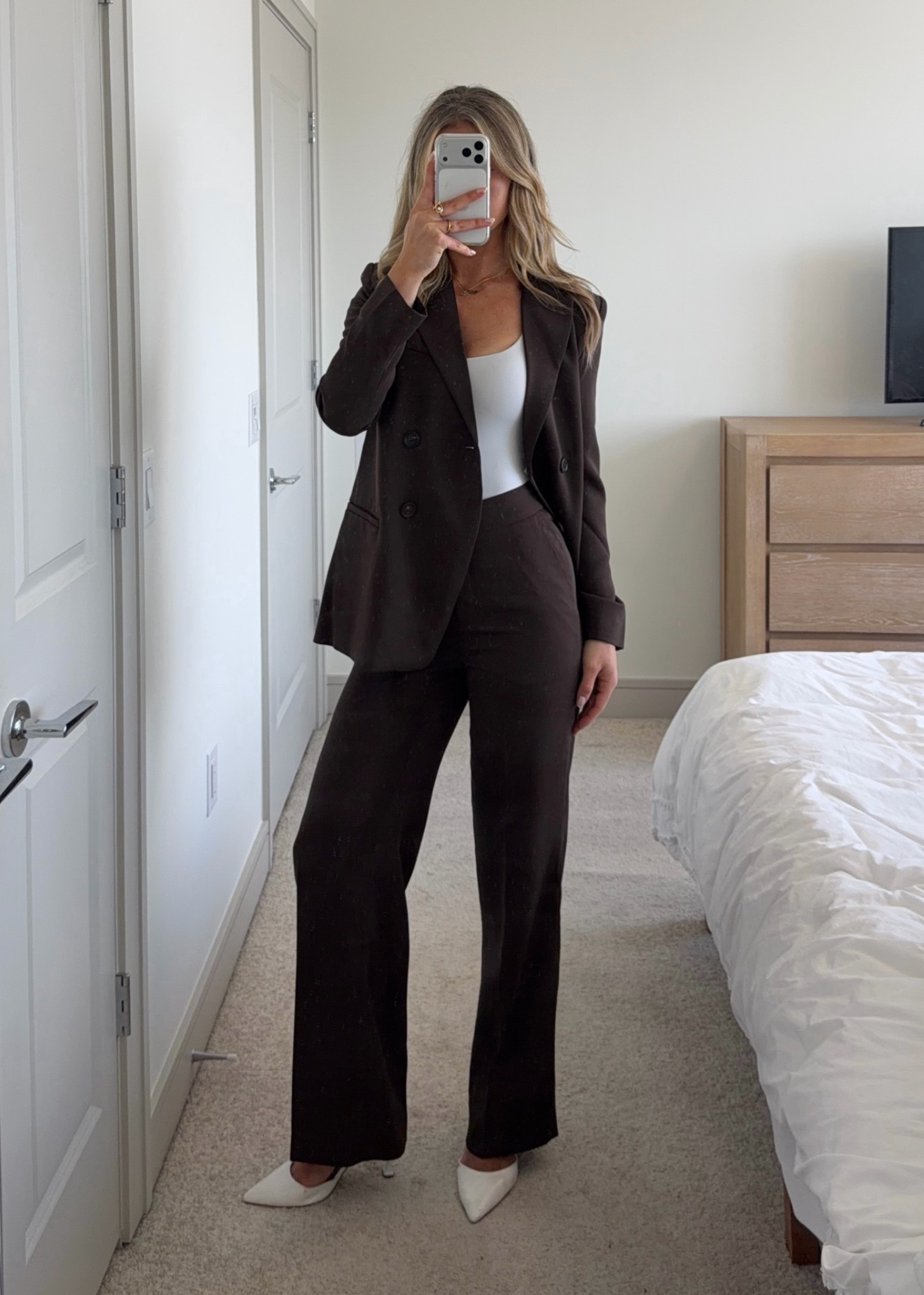 perfectly tailored dark brown suit @Quince  🤌🏼🤌🏼 #quincepartner

#LTKootd #LTKWorkwear