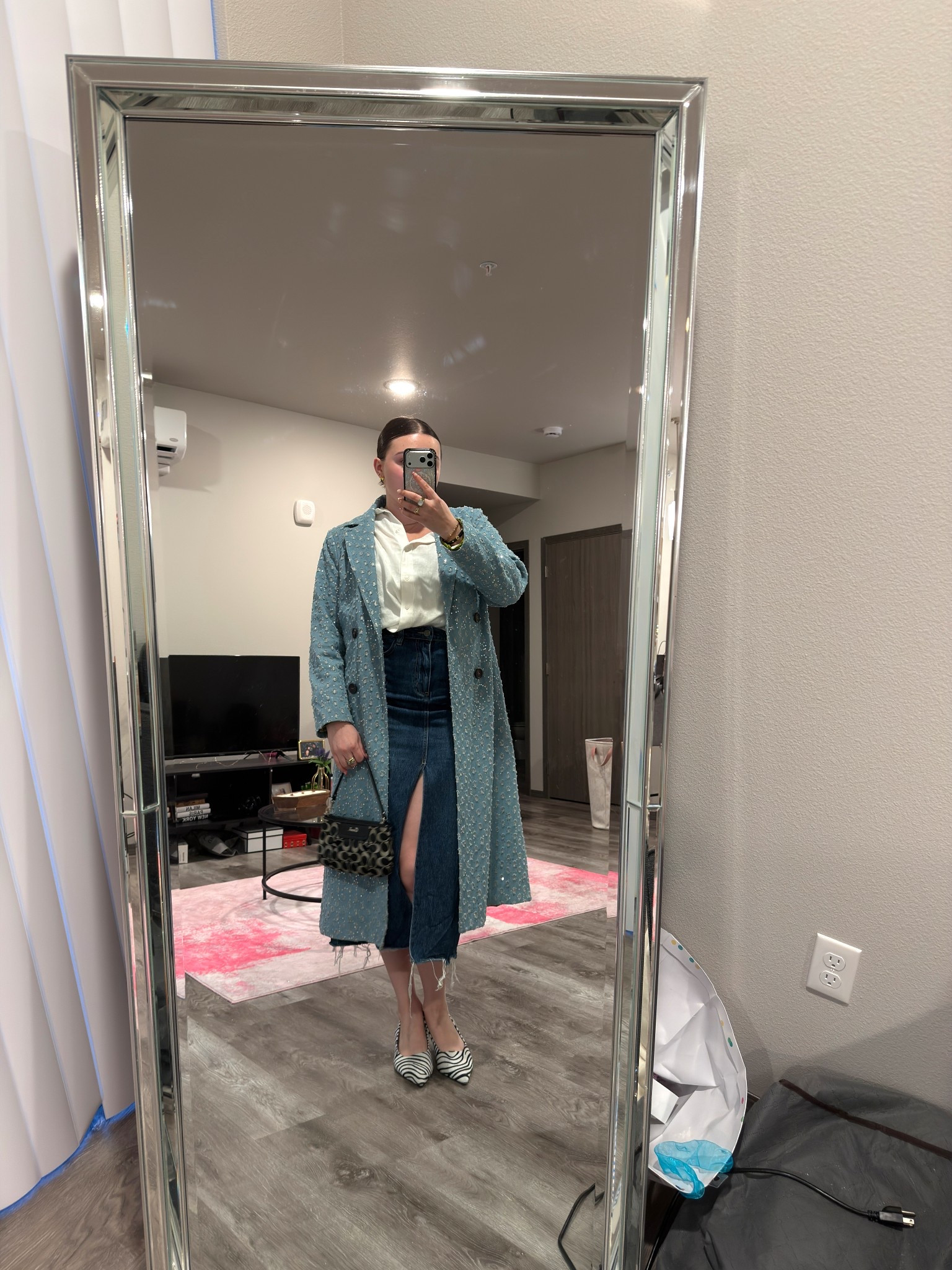 Channeling Carolyn Kennedy for the office 🤭 Love a good denim midi skirt and getting back into button down tops!

I’m wearing a L top and skirt with size 9 heels

#LTKootd #LTKMidsize #LTKWorkwear