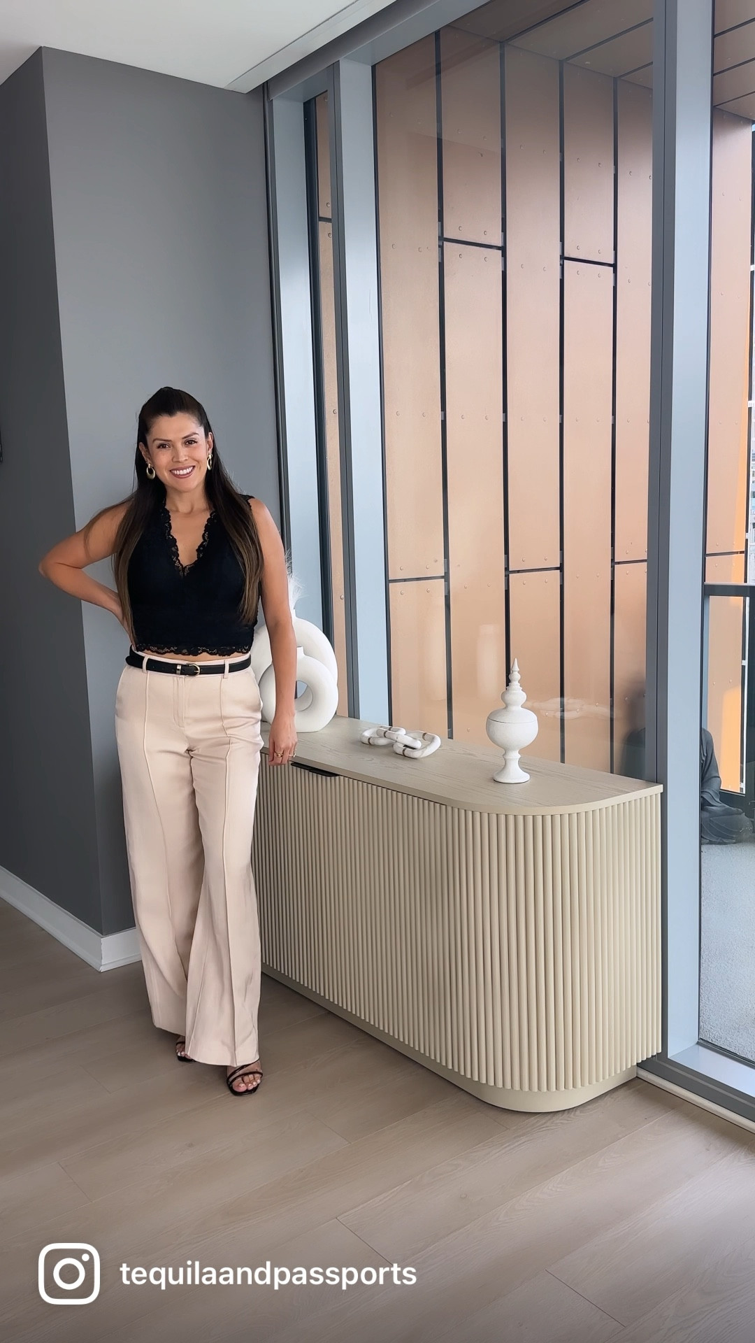 Summer looks 
Summer tops 
Linen pants 

#LTKstyletip #LTKSeasonal