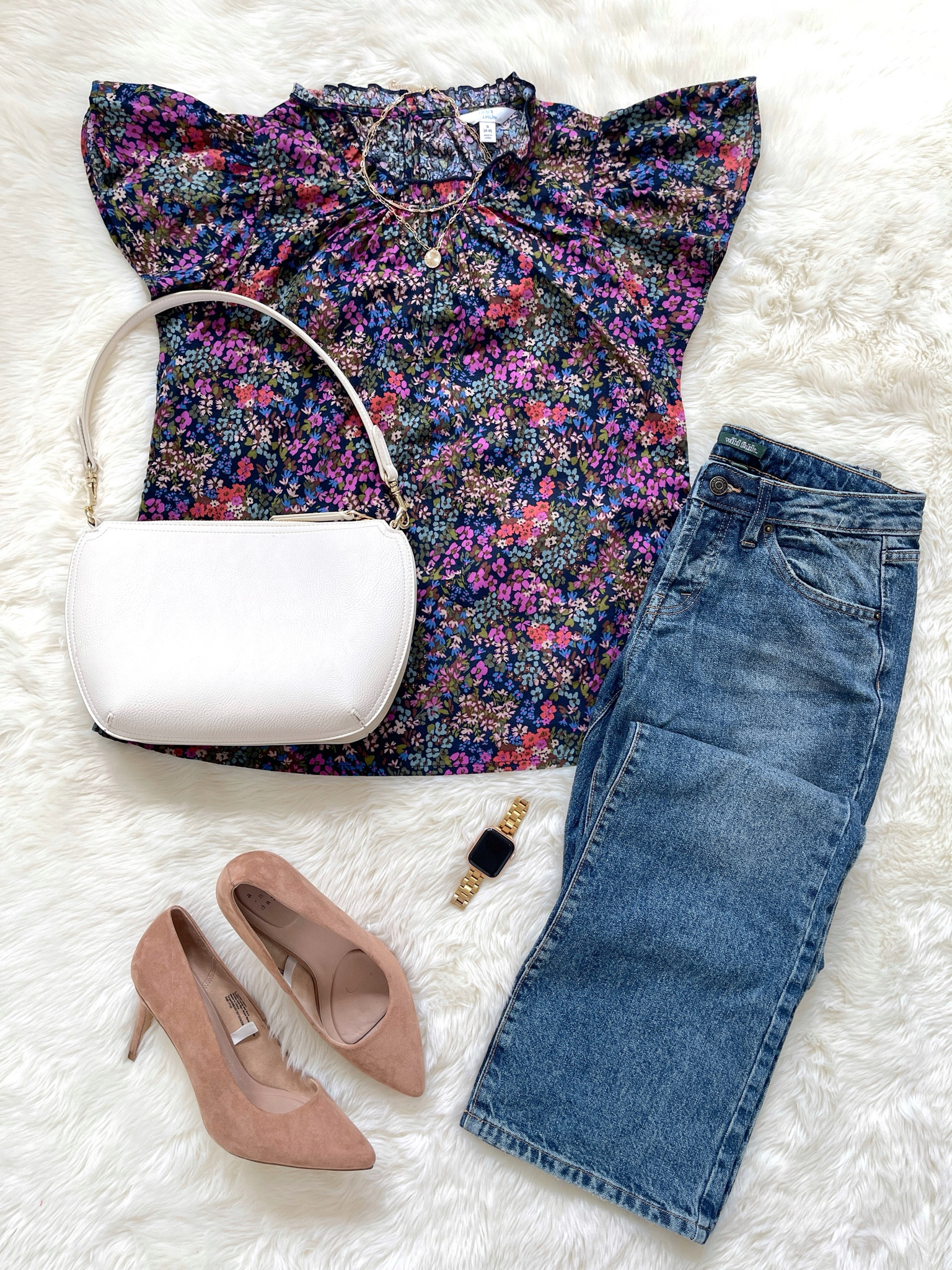 Size small top (XS would also work)
Size 4 jeans
Heels are true to size



Outfit flatlay, Flatlay of the day, Outfit of the day, Casual style, Mom style, style over 40, Workwear, Business casual, Floral top, Bootcut jeans, Fall fashion, fall floral


#LTKFindsUnder50 #LTKSeasonal #LTKOver40