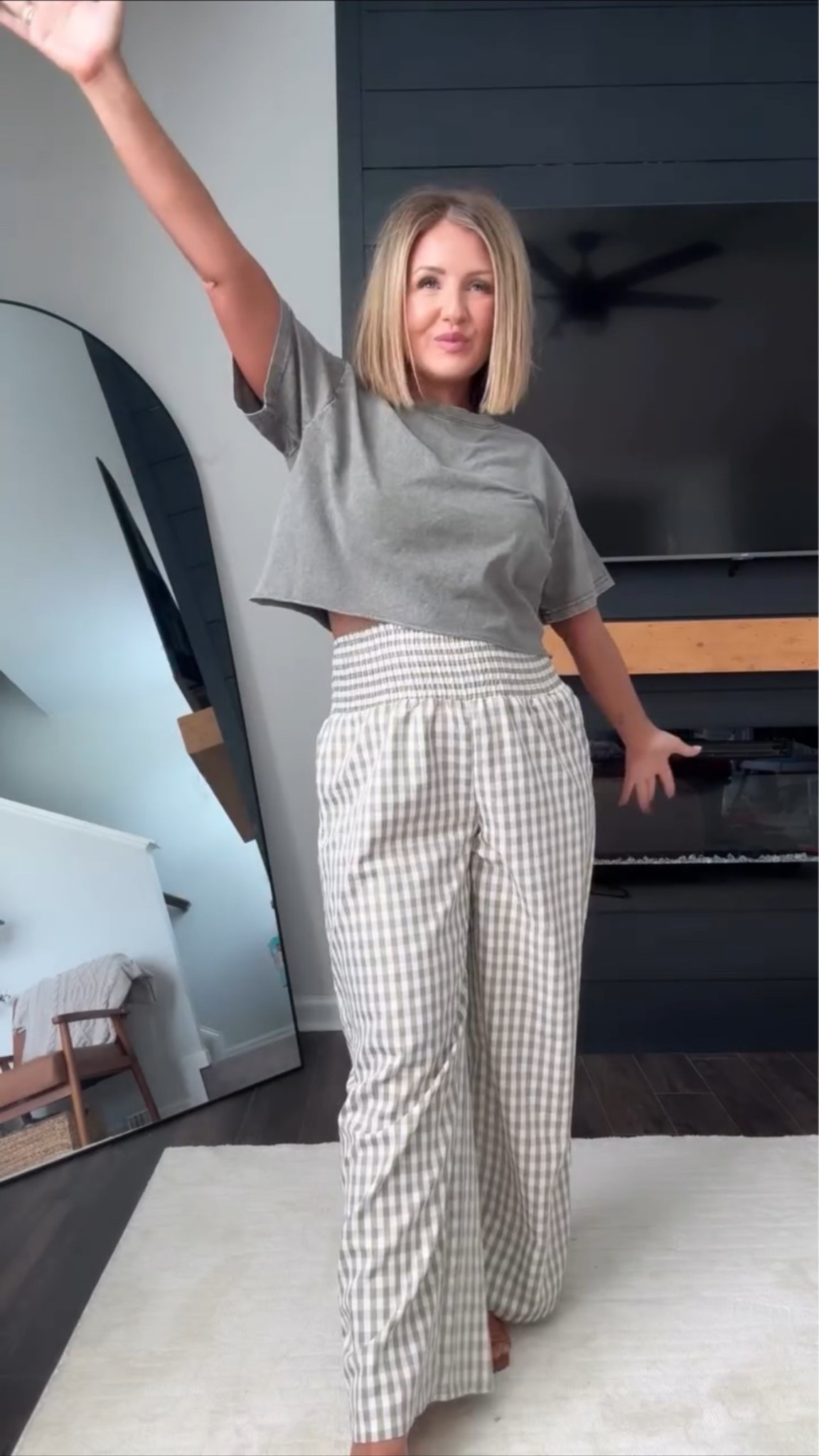 These stretchy gingham wide leg pants paired with this cropped tee is everything!!!

#LTKootd #LTKmomlife #LTKgrwm