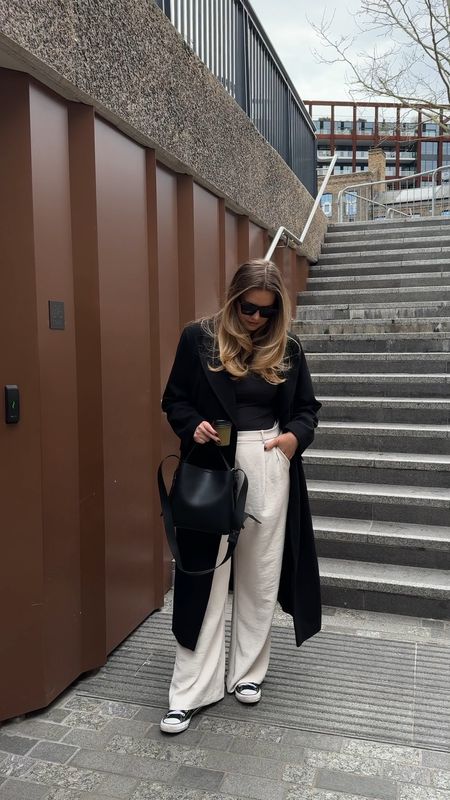 Neutral midsize OOTD

Black wool coat - original OOS Monsoon
Abercrombie wide leg pants W33 Reg
Black converse via Amazon Fashion
Black H&M bag (great Arket dupe) 
Skims long sleeve top - XL 
Tortoiseshell sunglasses 


#LTKstyletip #LTKmidsize #LTKSeasonal