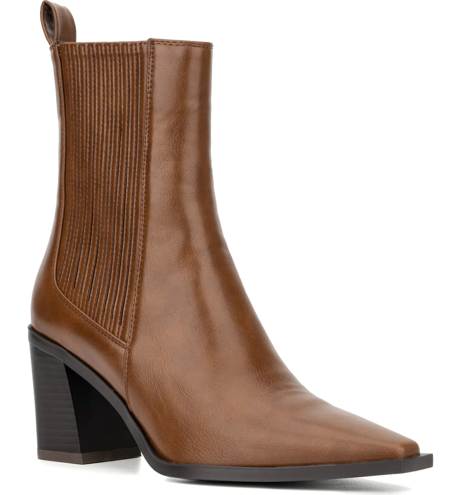 Emilia Chelsea Boot | Nordstrom Rack