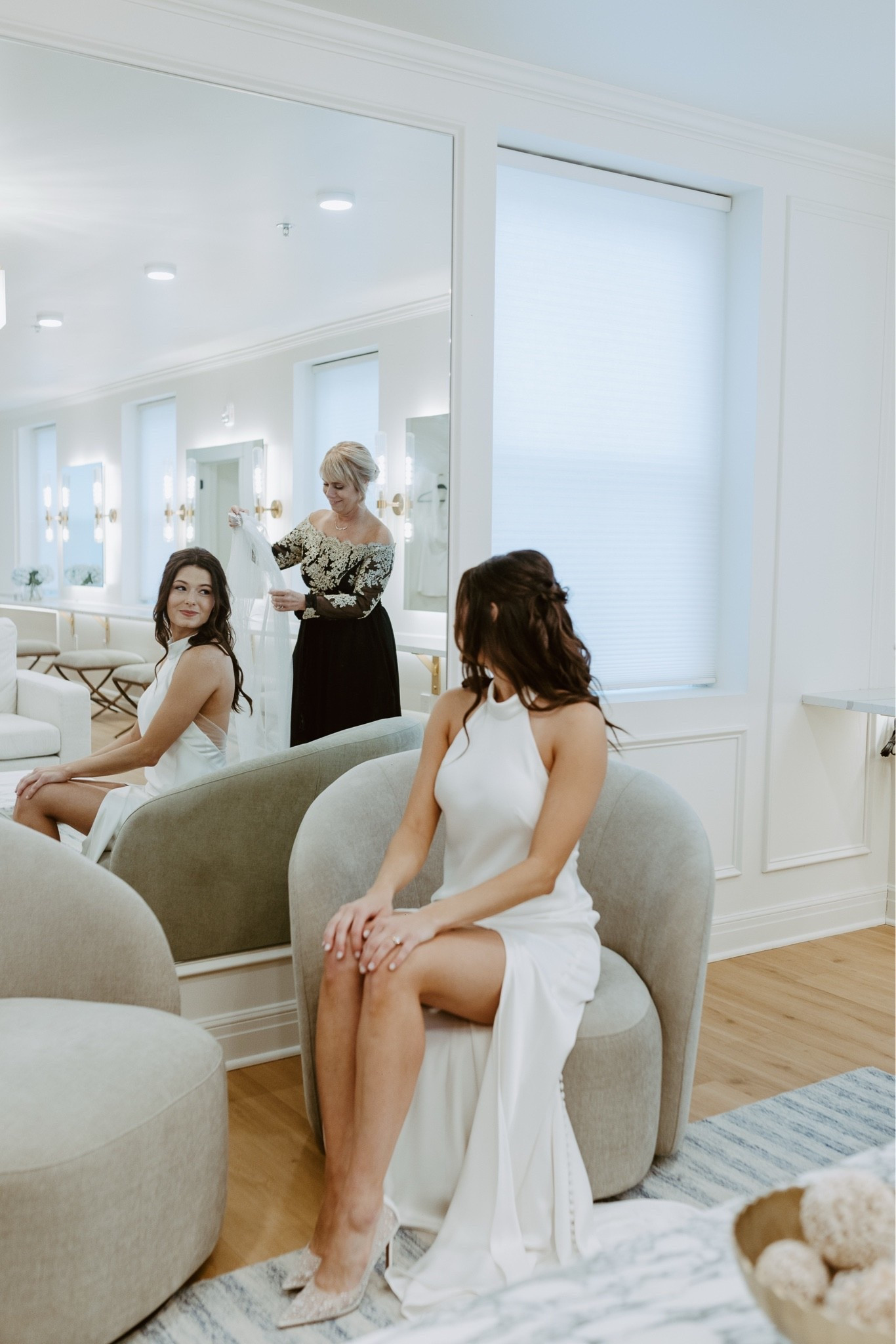 All the details for my wedding look🤍✨

#LTKvlog #LTKWedding #LTKMidsize