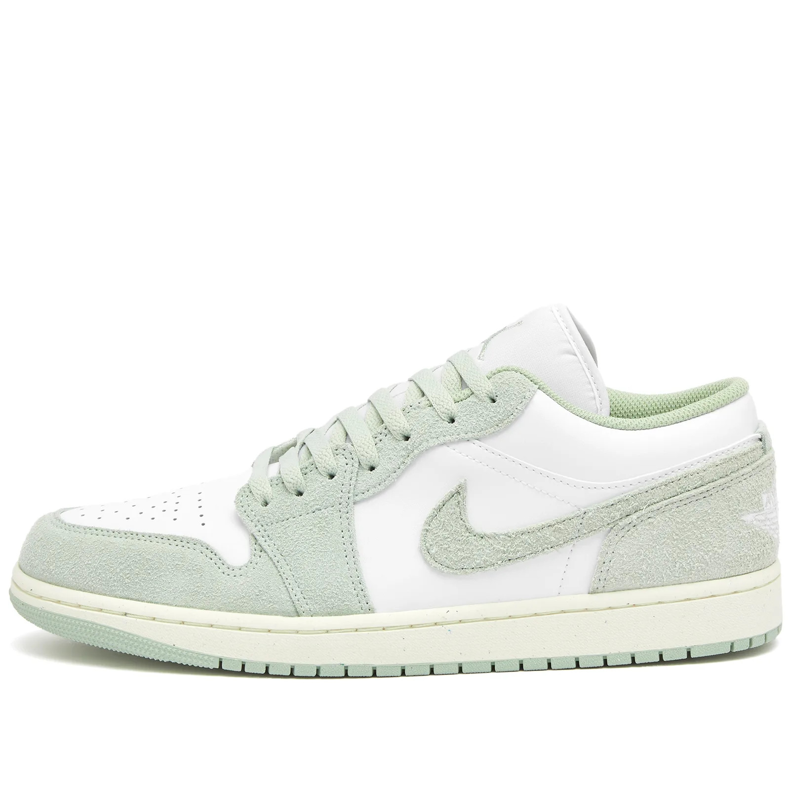 Air Jordan Men's 1 LOW SE Sneakers in White/Seafom/Sail, Size UK 9.5 | END. Clothing | END. Clothing