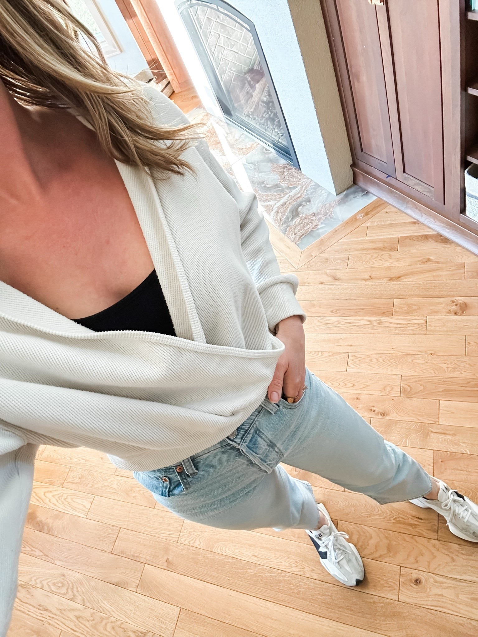 No joke, best jeans I’ve ever put on my body! Super soft and high waist button closure sucks it all in. Makes the booty look fiiiiiine!! TTS

#LTKgrwm #LTKootd #LTKmomlife