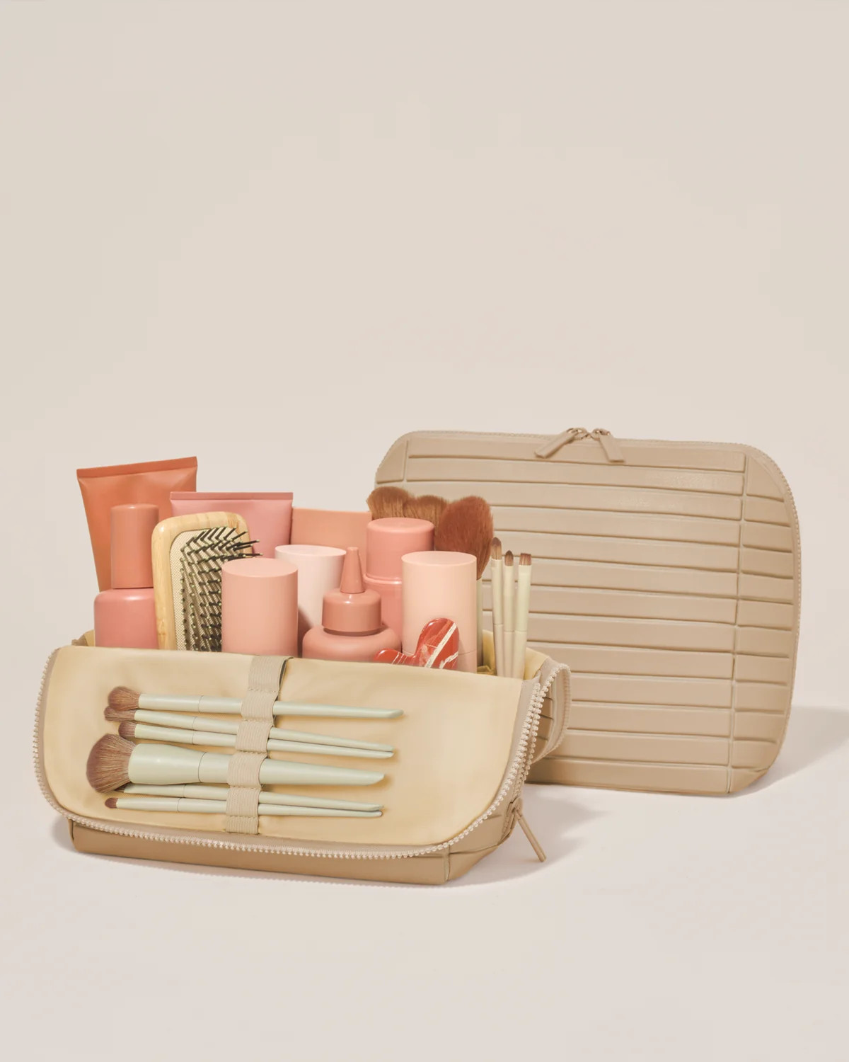 The Large Bisque Traveller | Afform