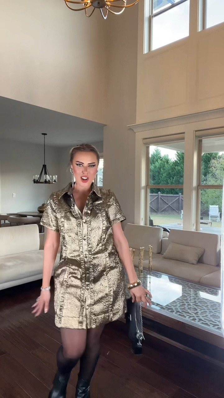 By Anthropologie Short-Sleeve Metallic Jacquard Mini Dress

Hi💞 beauties! Get dressed in the spirit of #Anthropology with this chic dress. The button-front detail and subtle metallic texture make it easy to transition from day to night. Underneath soft tones and pastel lighting, it exudes '70s elegance with a modern touch. How do you style this look? What are your favorite accessories?

Style No: 4130084320140 | Color Code: 070
79% polyester, 18% metallic, 3% polyamide
Button front
Machine wash
Anthropologie 

#LTKStyleTip #LTKHoliday #LTKGiftGuide