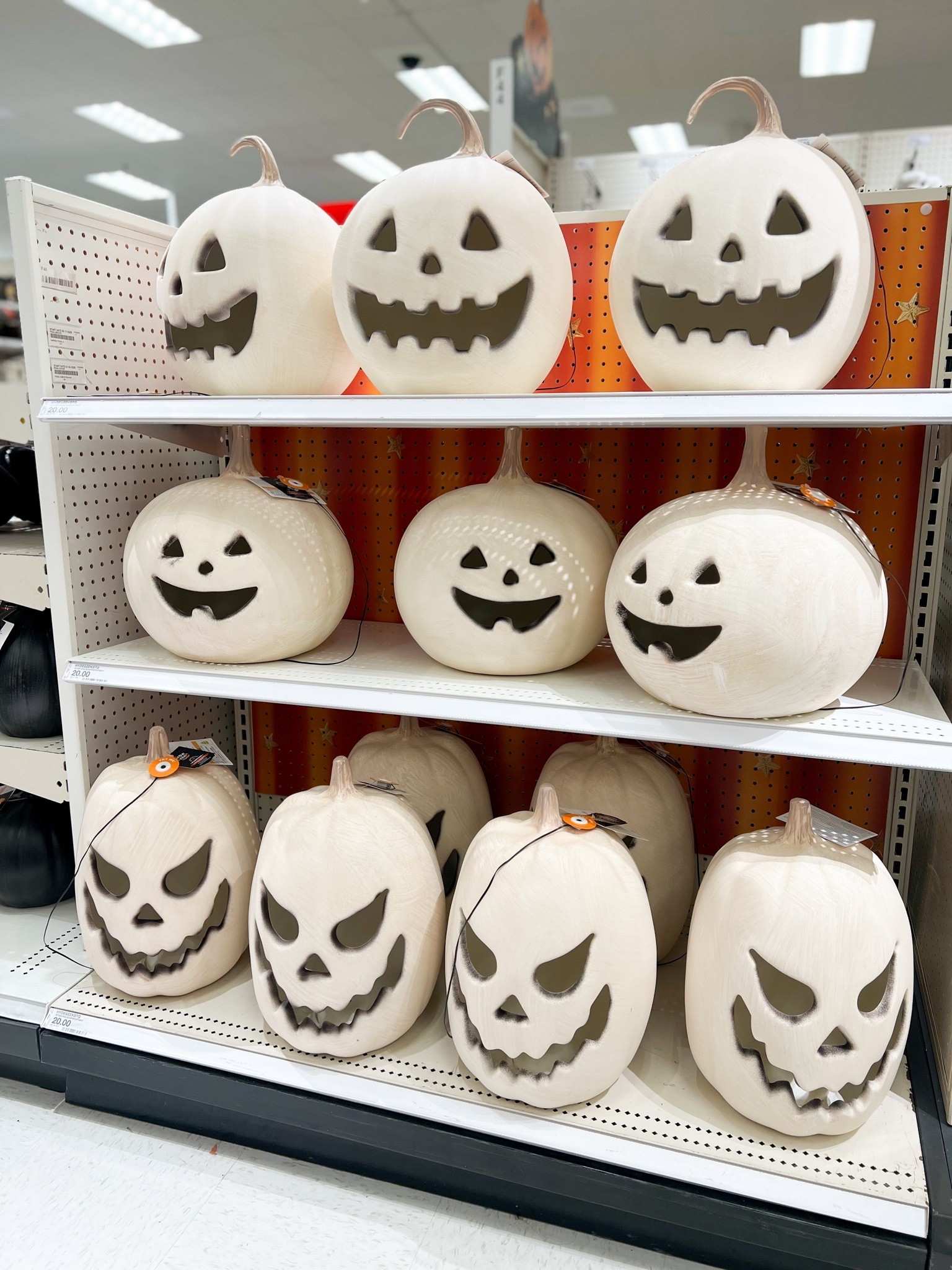 White terracotta pumpkins 

Halloween decor, Halloween finds, Target Halloween @Target

#LTKSeasonal #LTKHome