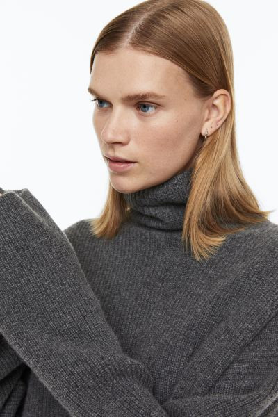 Jersey en canalé de cachemira con cuello alto - Gris oscuro - MUJER | H&M ES | H&M (FR, IT, ES, PT, BE)