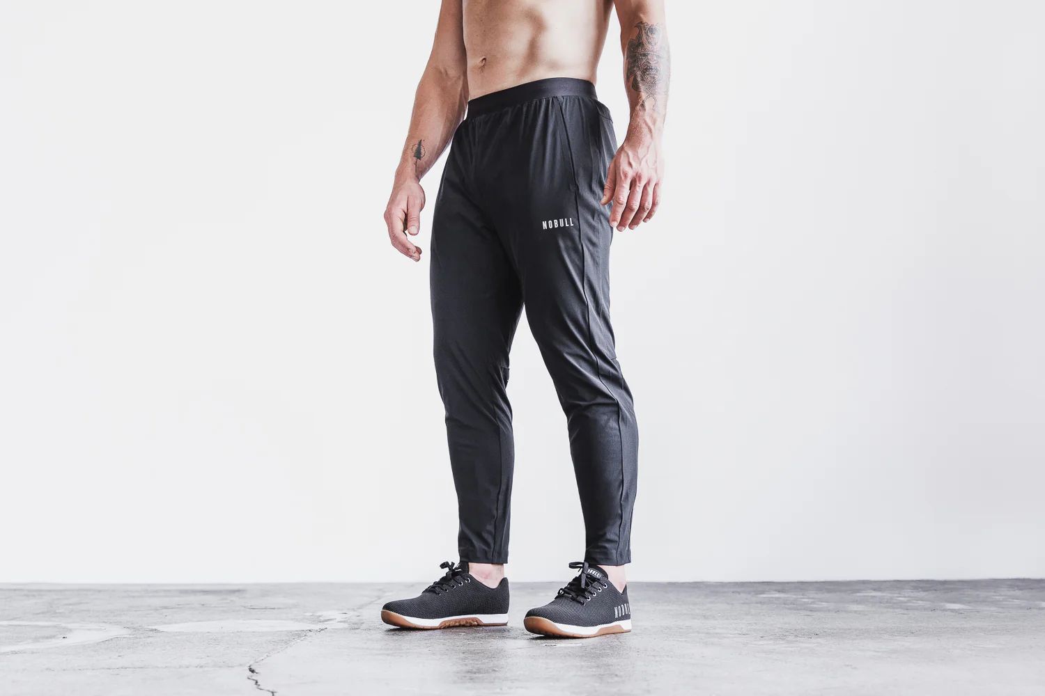 MEN'S LIGHTWEIGHT WOVEN JOGGER | NOBULL