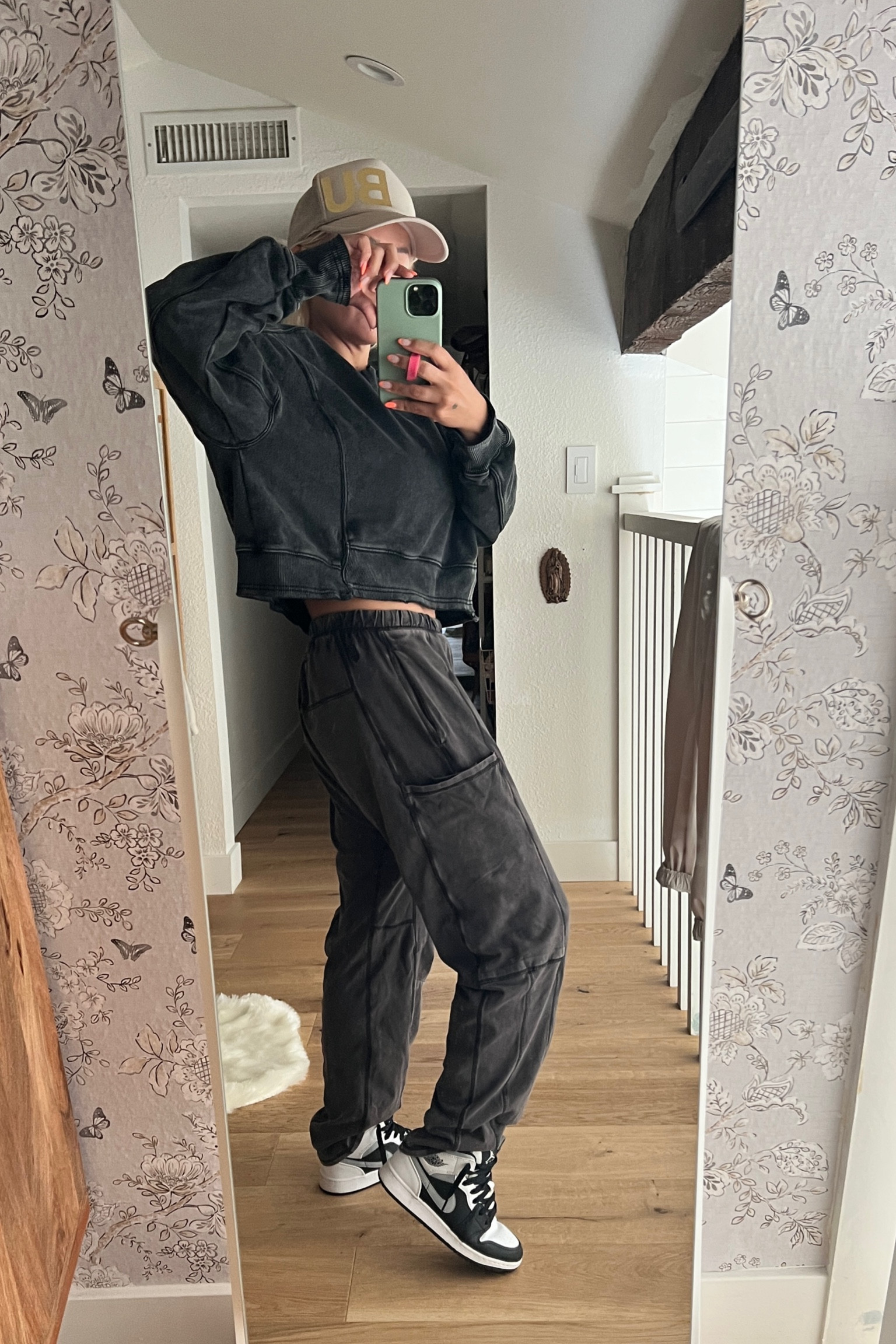 My all time favorite Free People lounge pants/joggers for $60 in all the colors!

#LTKunder100 #LTKfit #LTKstyletip