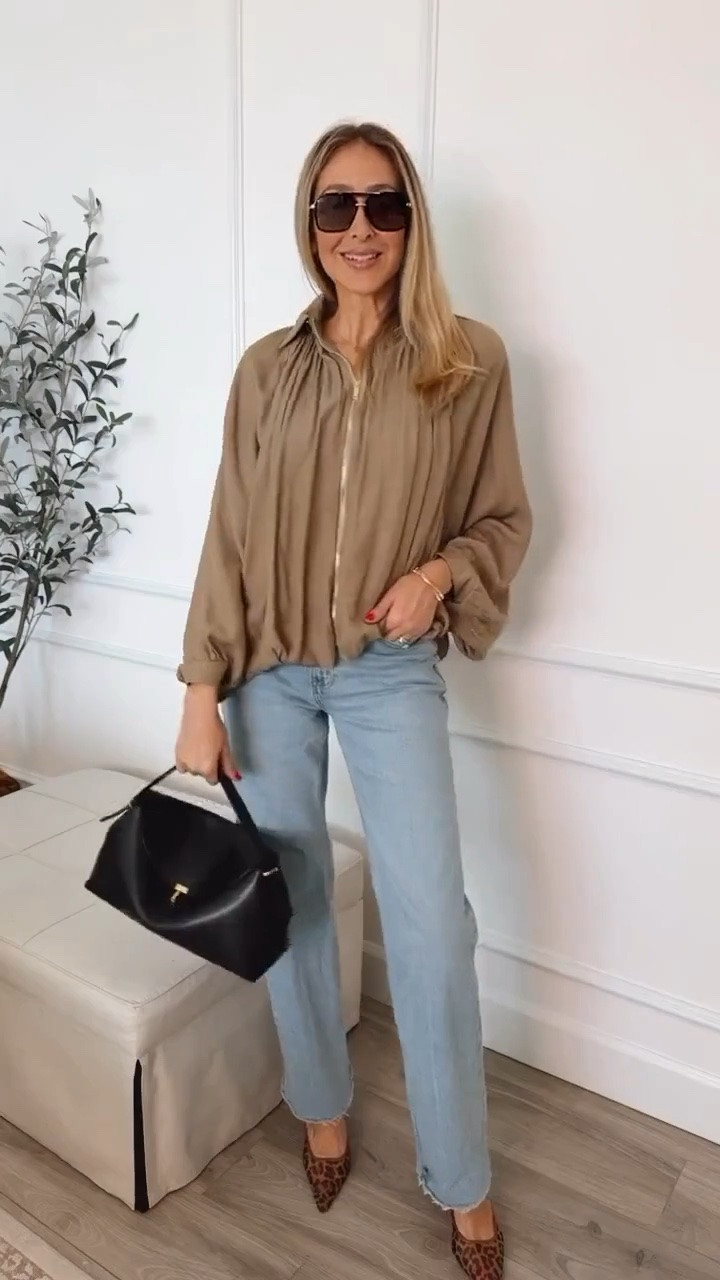 Gorgeous Amazon viral top
Perfect for fall. The fitting is just perfection
Looks put together and so stylish 
Runs tts , wearing a size small 
These denim have one of my favorite fittings for a denim 
Wearing a size 27 long 
Run tts
Fall outfits women

#LTKgrwm #LTKU #LTKOver40