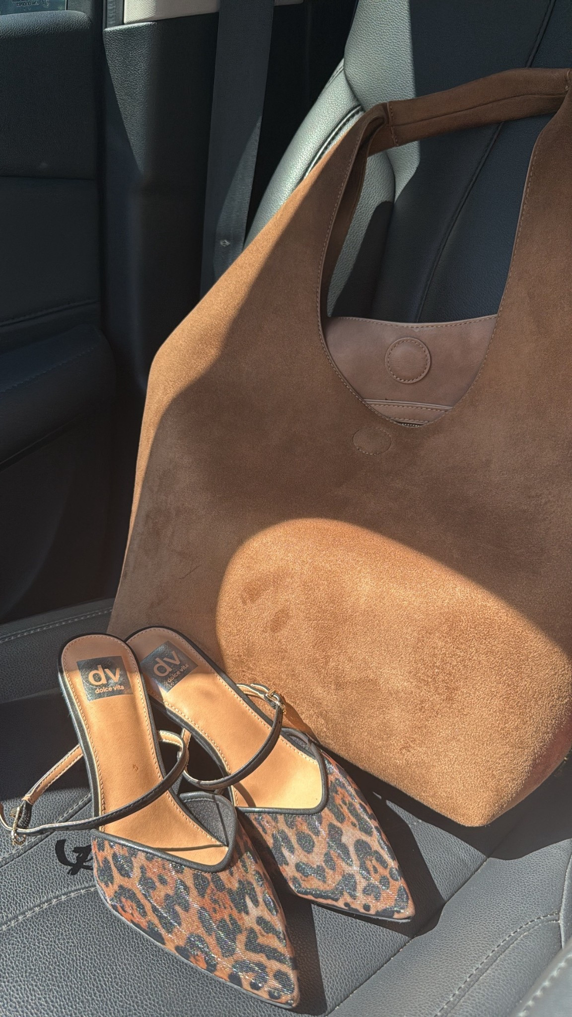 Chocolate brown for fall is a favorite. Abercrombie is popping off 🐻