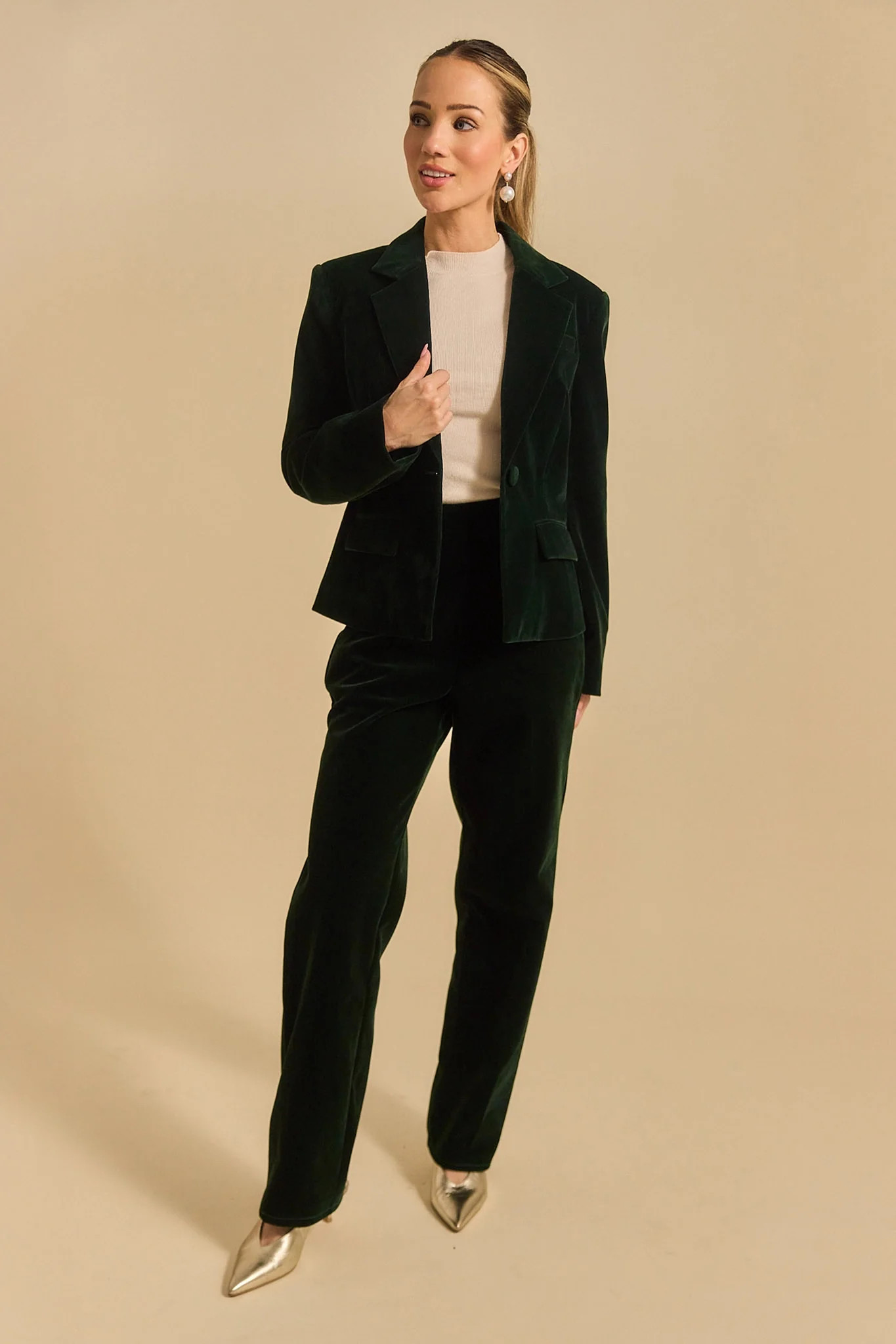 Evie Green Velvet Blazer | Avara