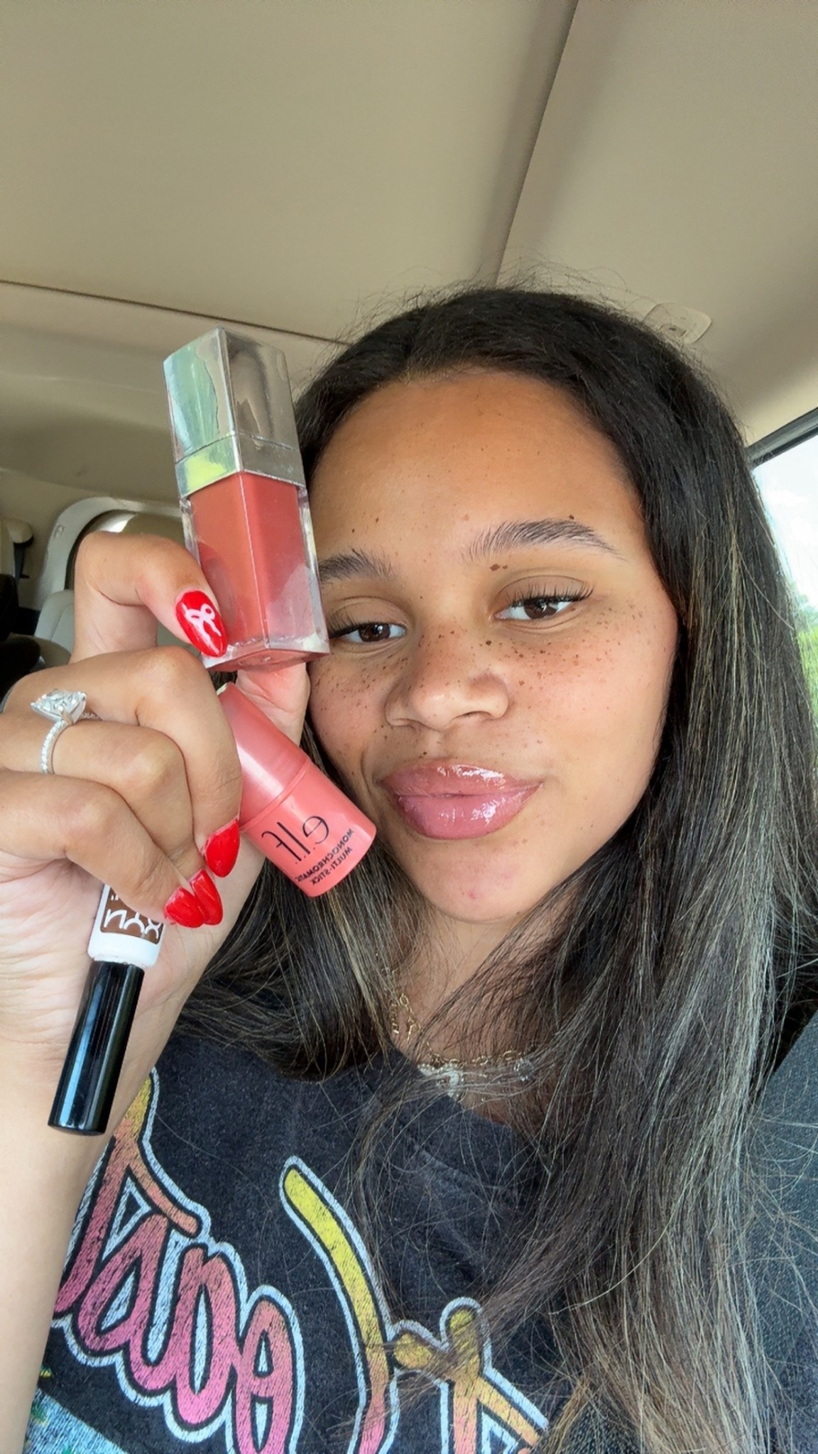 Simple face 

#LTKBeauty #LTKU