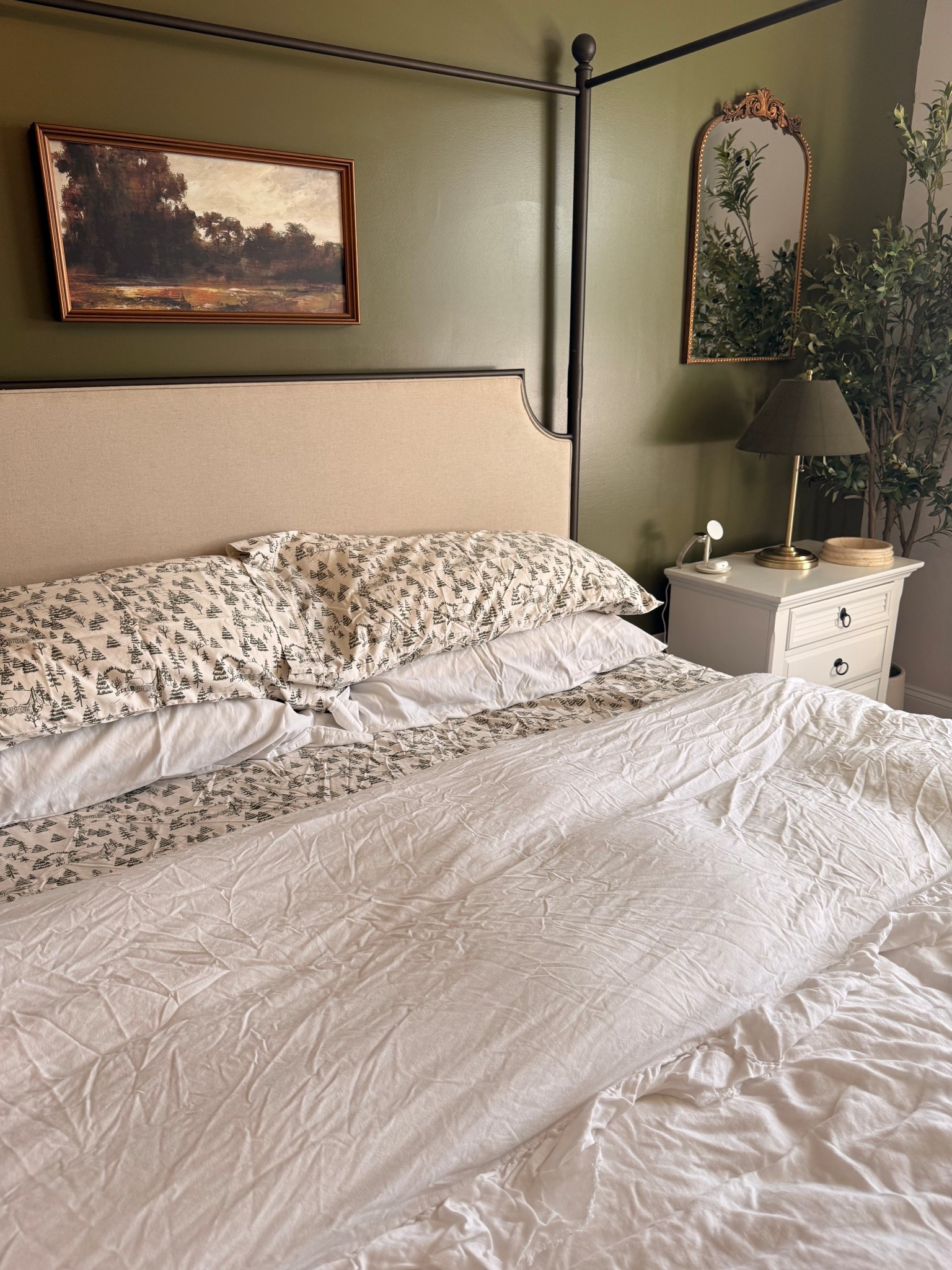 My bed is currently 65% off ! Have had it for years the quality is great ✨

Wayfair, Wayfair find, bed, master bedroomm

#LTKSaleAlert #LTKHome