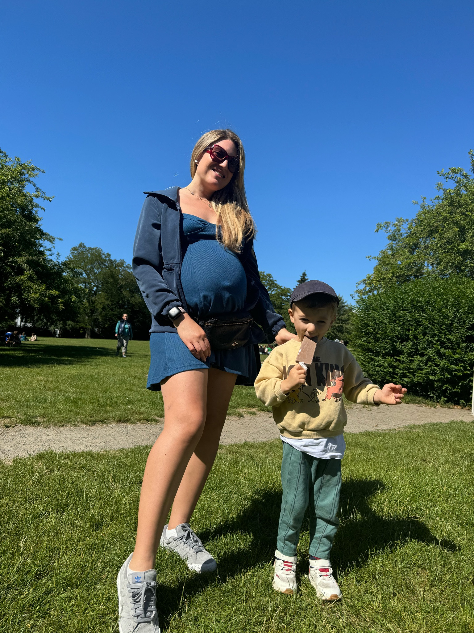 Summer farmer's market Wednesdays with the fam ❤️ 

Dress is old from A&F so sharing similar
Jacket from Lululemon
Sneakers from Adidas

#preggo #pregnant #ootd #fashion #style #pregnantstyle

#LTKActive #LTKBump #LTKSeasonal