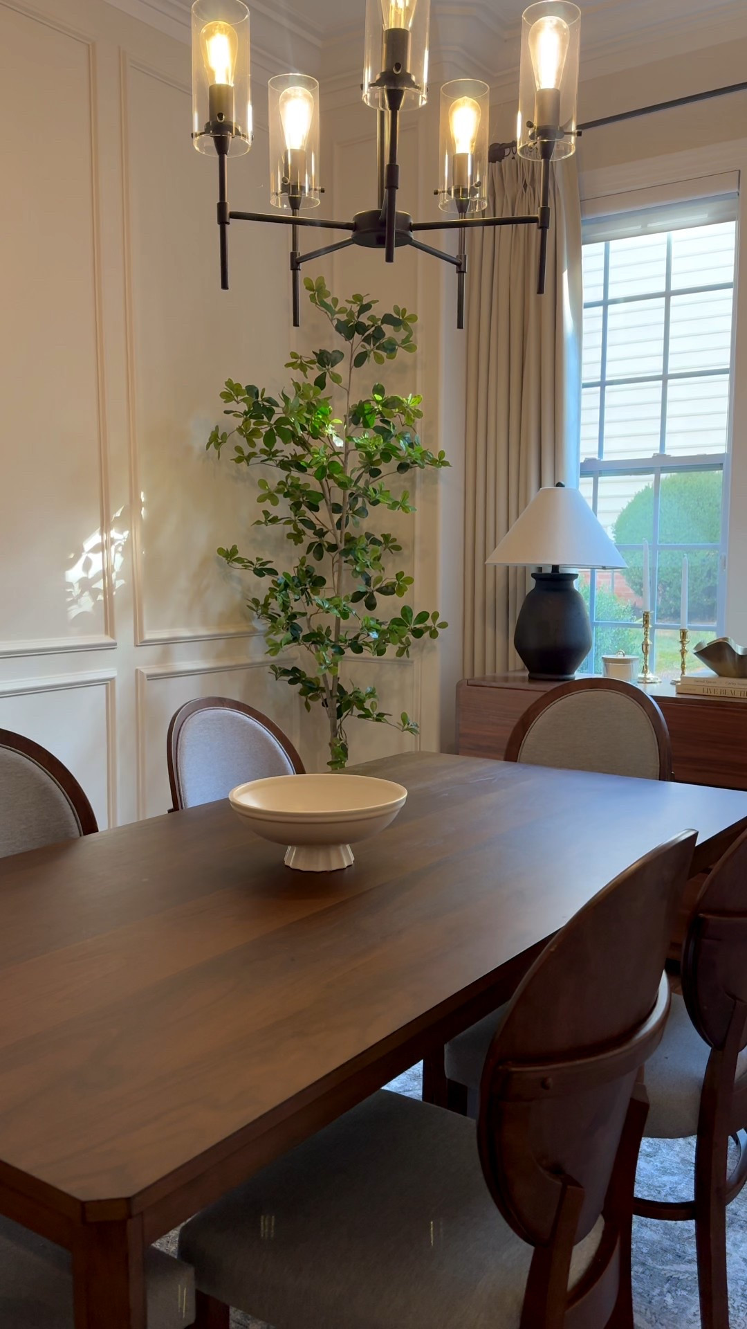 Dining room inspo


Home, dining room, neutral home decor 

#LTKHome