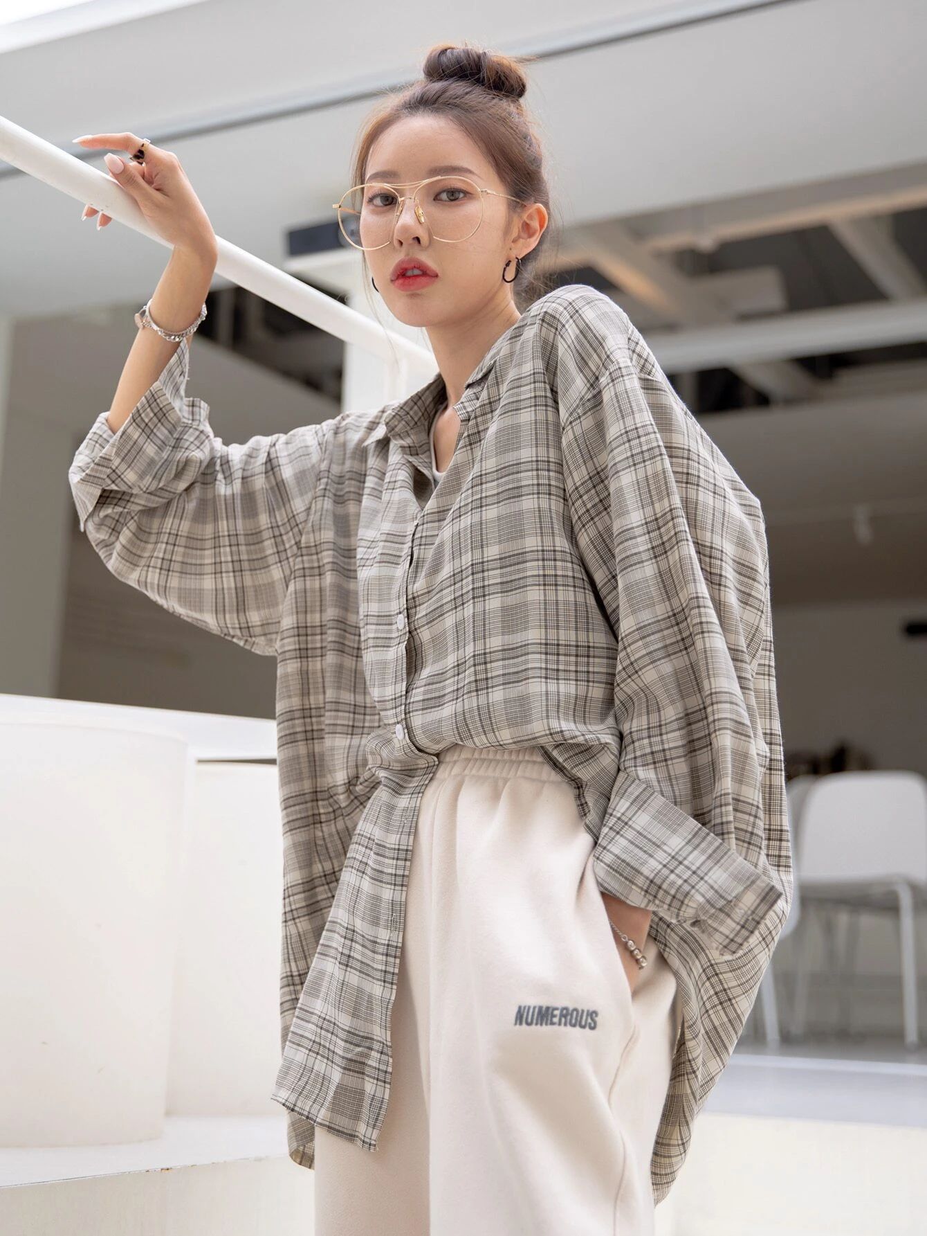 DAZY Plaid Print Drop Shoulder Oversized Blouse | SHEIN