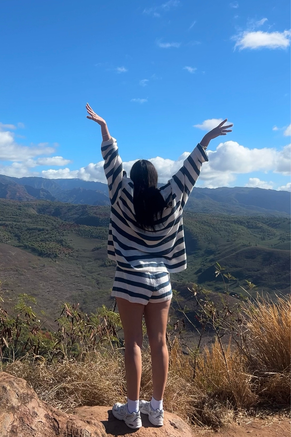 little hiking trip 🌴✨🌺

#LTKSeasonal #LTKActive #LTKHoliday