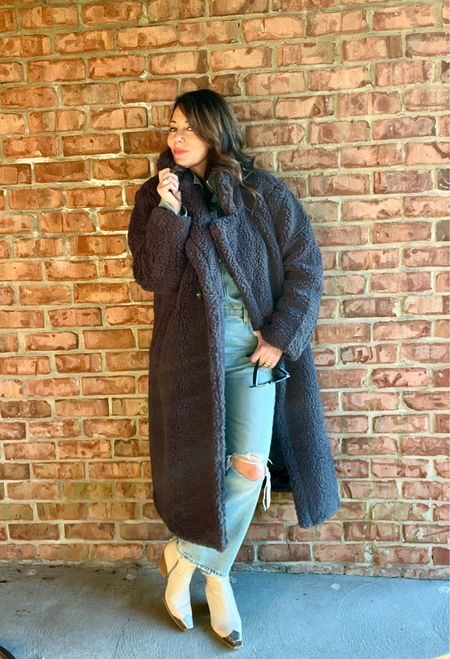 Just because the weather is warm today doesn’t mean you’re not going to need this cozy Teddy coat soon💕 I’m
Wearing the large because I like the fit of the original camel 🐪 hair designer brand which is very oversized!  
Sizes are already selling out so don’t snooze on this one⭐️



#LTKover40 #LTKmidsize #LTKSeasonal