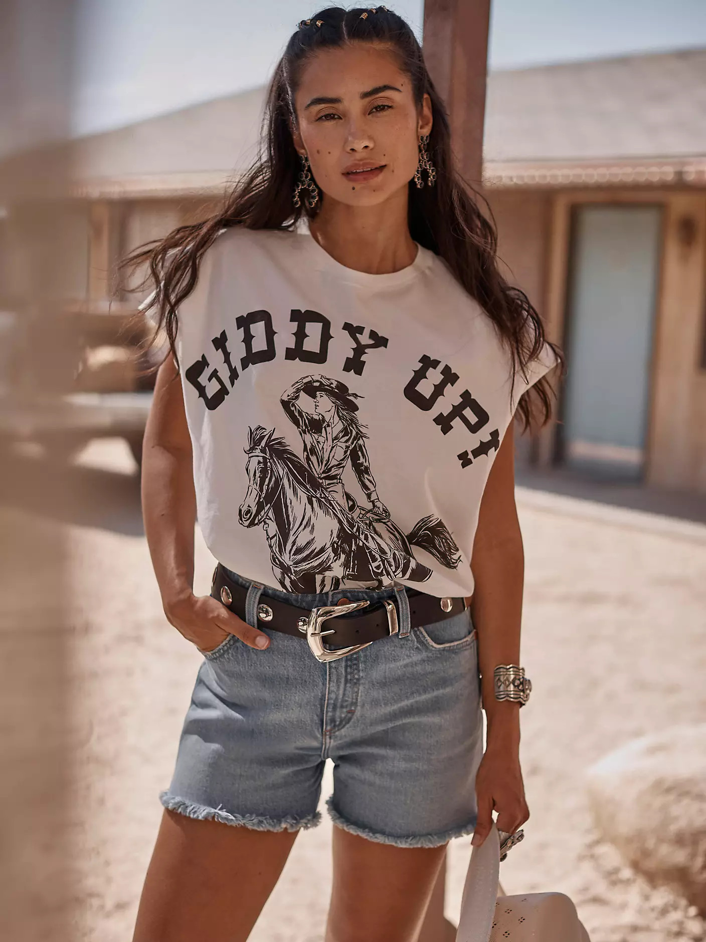 Lainey Wilson x Wrangler Giddy Up Tee | Wrangler