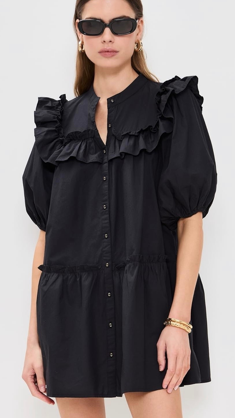 Love this!! With red ballet flats would be so cute 