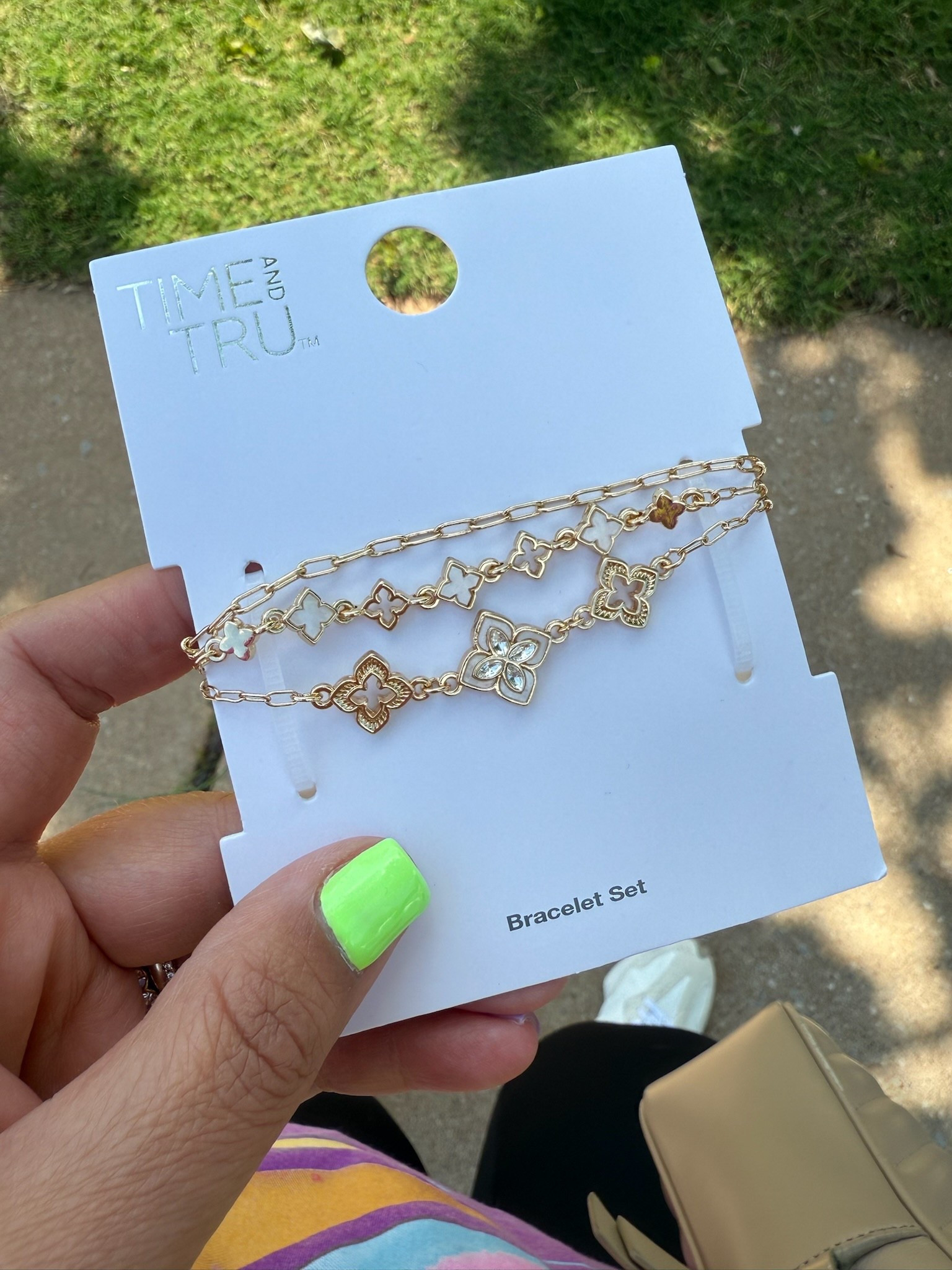 Designer look-a-like bracelets! It’s giving Van Cleef vibes for under $10

#LTKSeasonal #LTKFindsUnder50 #LTKStyleTip