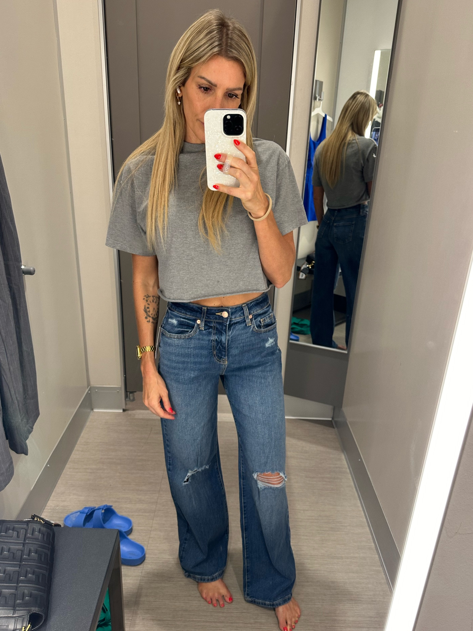 Sized up in jeans to 2
XS tee