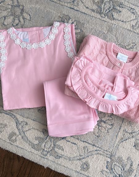 Don’t snooze on this sale! Spring/Summer and Fall/Winter finds included!! 

Girls clothing
Classic kids clothes
Pink dress
Girls sale 
Sale shopping 

#LTKKids #LTKFindsUnder50 #LTKSaleAlert