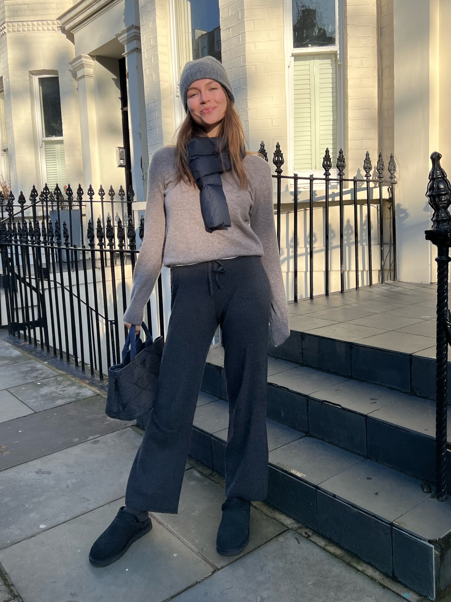 my kinda Sunday best is the closest
possible form to PJs. hat, scarf, tops& sweatpants are
Uniqlo & I need these trews in every colour. linked
on stories. #lifewear 