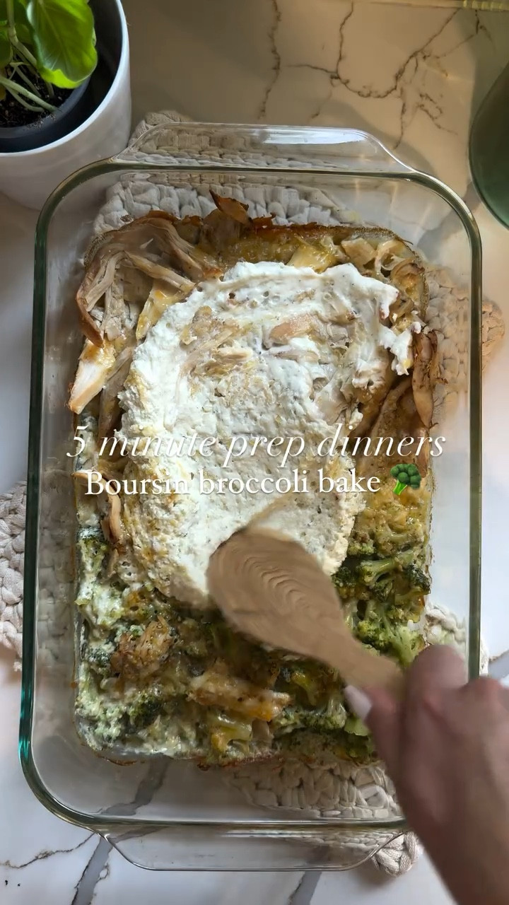 Boursin chicken and rice bake 🧀 

See recipie below or comment “Recipe” and I’ll send you a link 🔗 

I almost didn’t post this cause it’s such a simple dump and bake dish but I’ve made it a million times and it’s so good! Save this when you need a quick  dinner 🥘 

1 cup of basmati rice, rinsed 
2 cups of shredded chicken
2 cups of frozen broccoli
1 cup of heavy cream
1 cup of chicken broth
1 Boursin cheese 
1 tsp garlic seasoning @tastefullysimpleinc 
Optional: grated Parmesan cheese 🧀 

1. Combine all do the ingredients in an oven safe dish and add Boursin in the middle. Cover with foil and bake in the oven at 400F for 45 min.

2. Remove from oven and let set for 5 minutes before stirring everything. Serve with Parmesan.