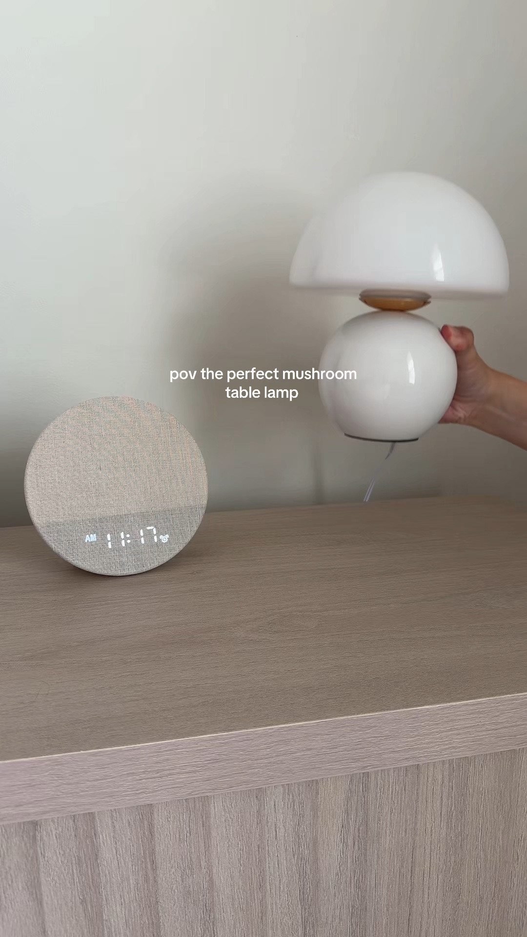 Mushroom table lamp 

#lamp
#tablelamp
#bedroomdecor

#LTKHome #LTKSaleAlert
