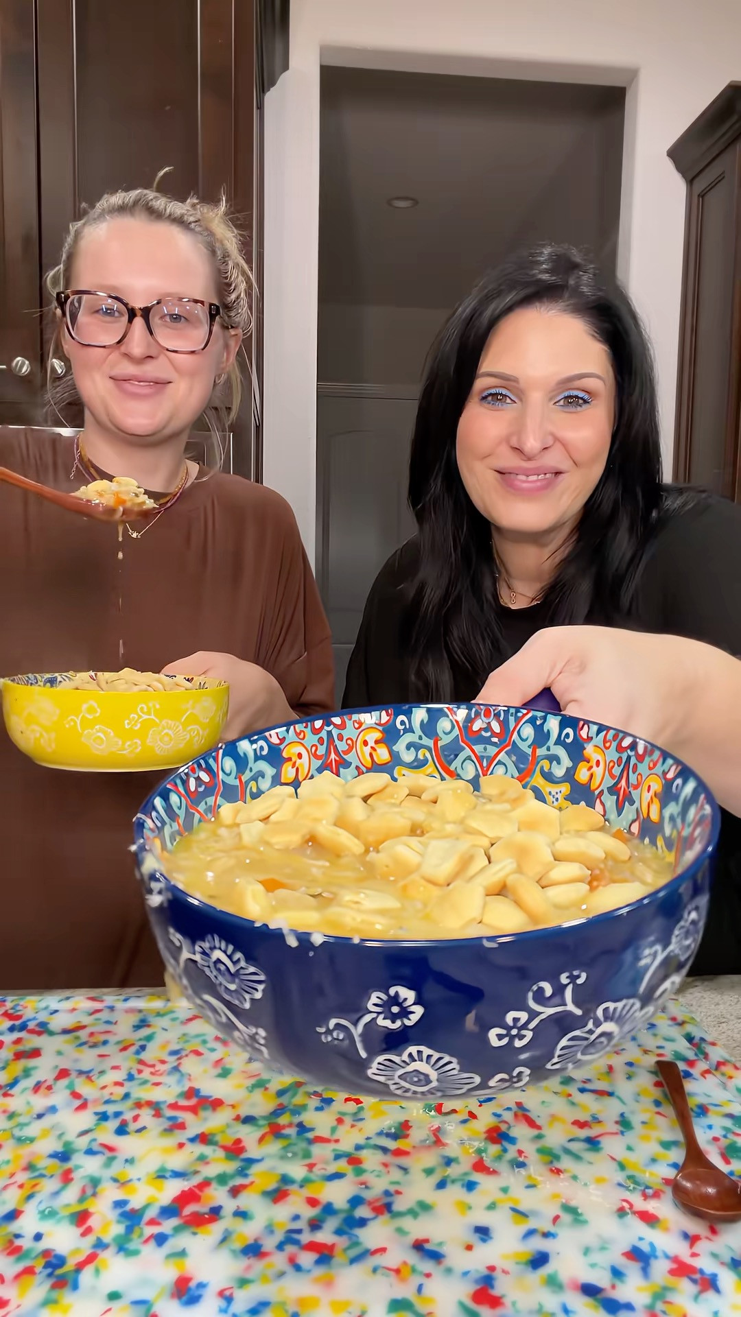 🥣🍋 LEMON CHICKEN ORZO SOUP 🍋🥣 #easydinner #lemonchickenorzosoup  #soup  #dinner  #chicken  

 #LTKfoodie #LTKHome